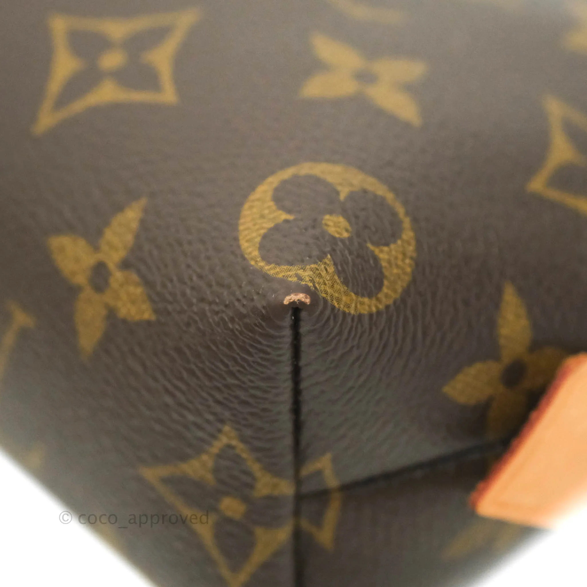 Louis Vuitton Cosmetic Pouch Monogram Canvas