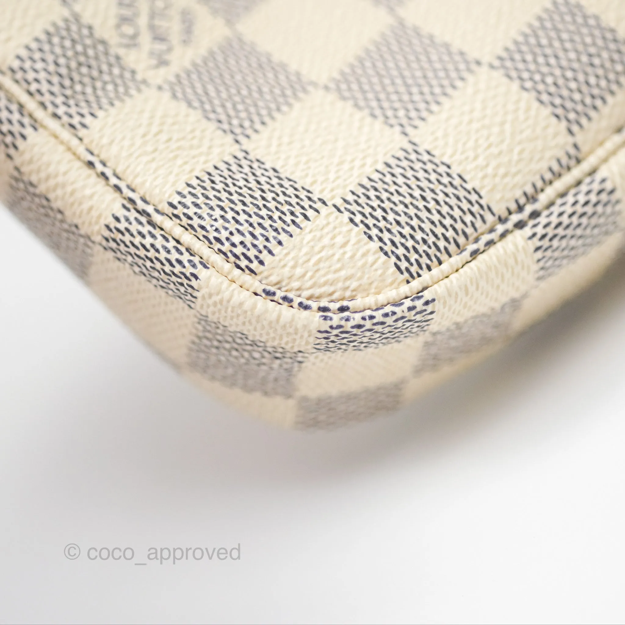 Louis Vuitton Damier Azur Pochette