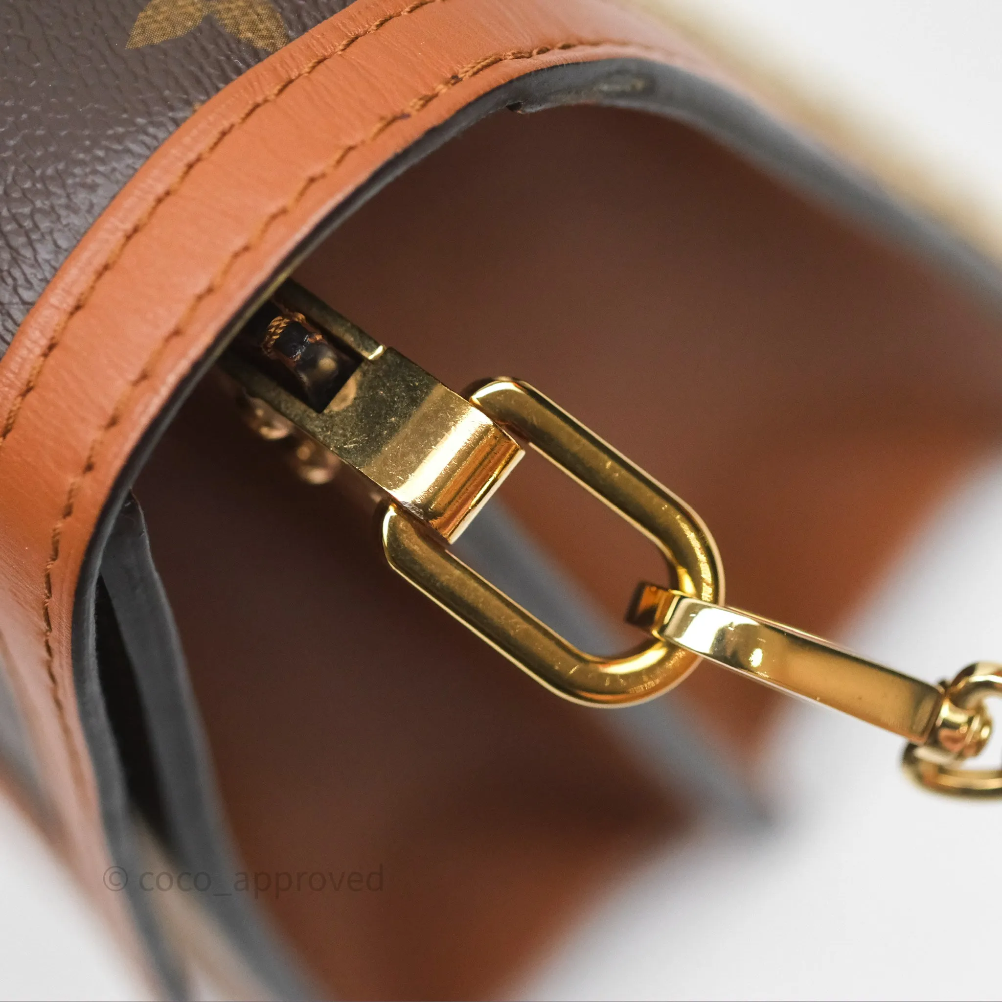Louis Vuitton Dauphine Bag MM Monogram Canvas