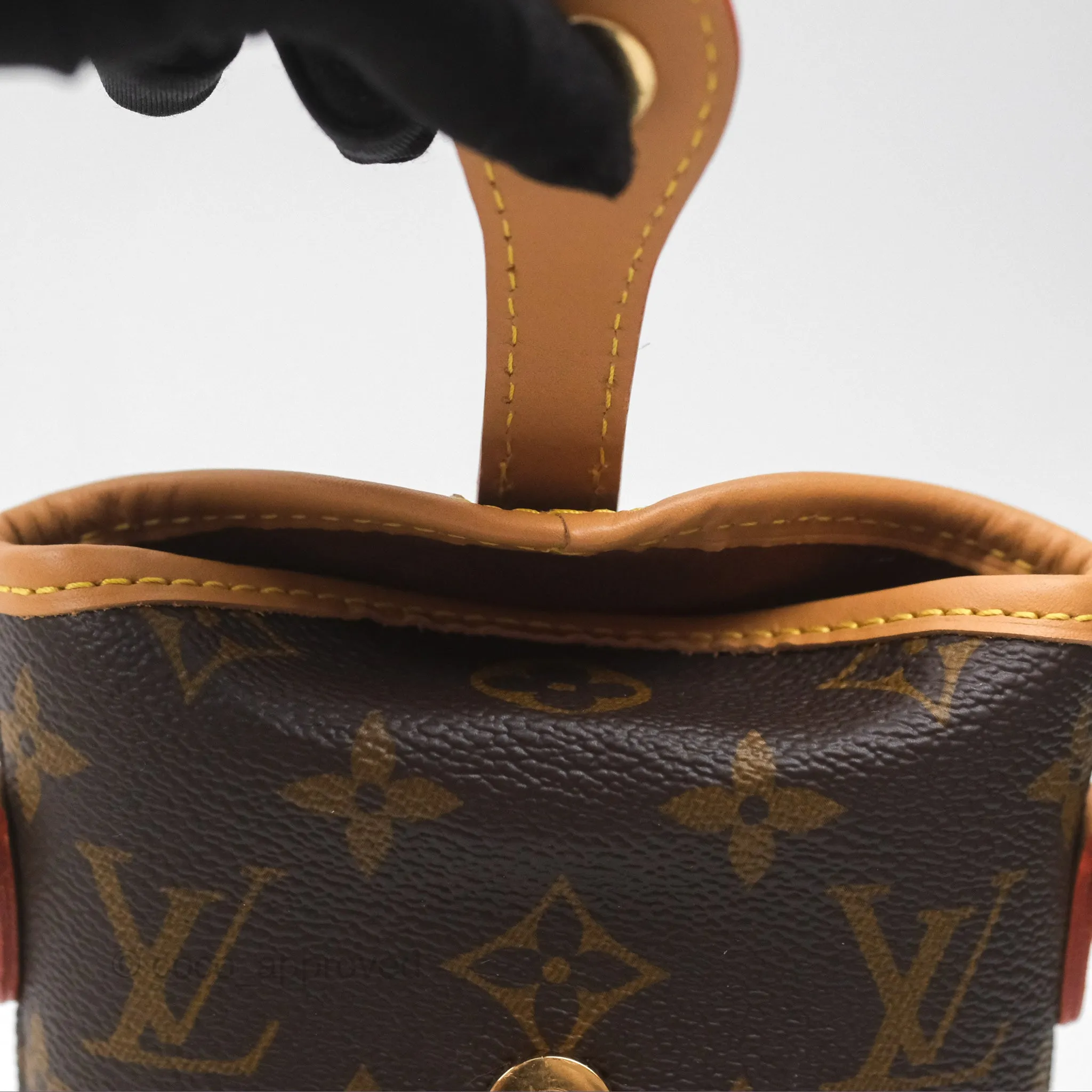 Louis Vuitton Fold Me Pouch Monogram Canvas