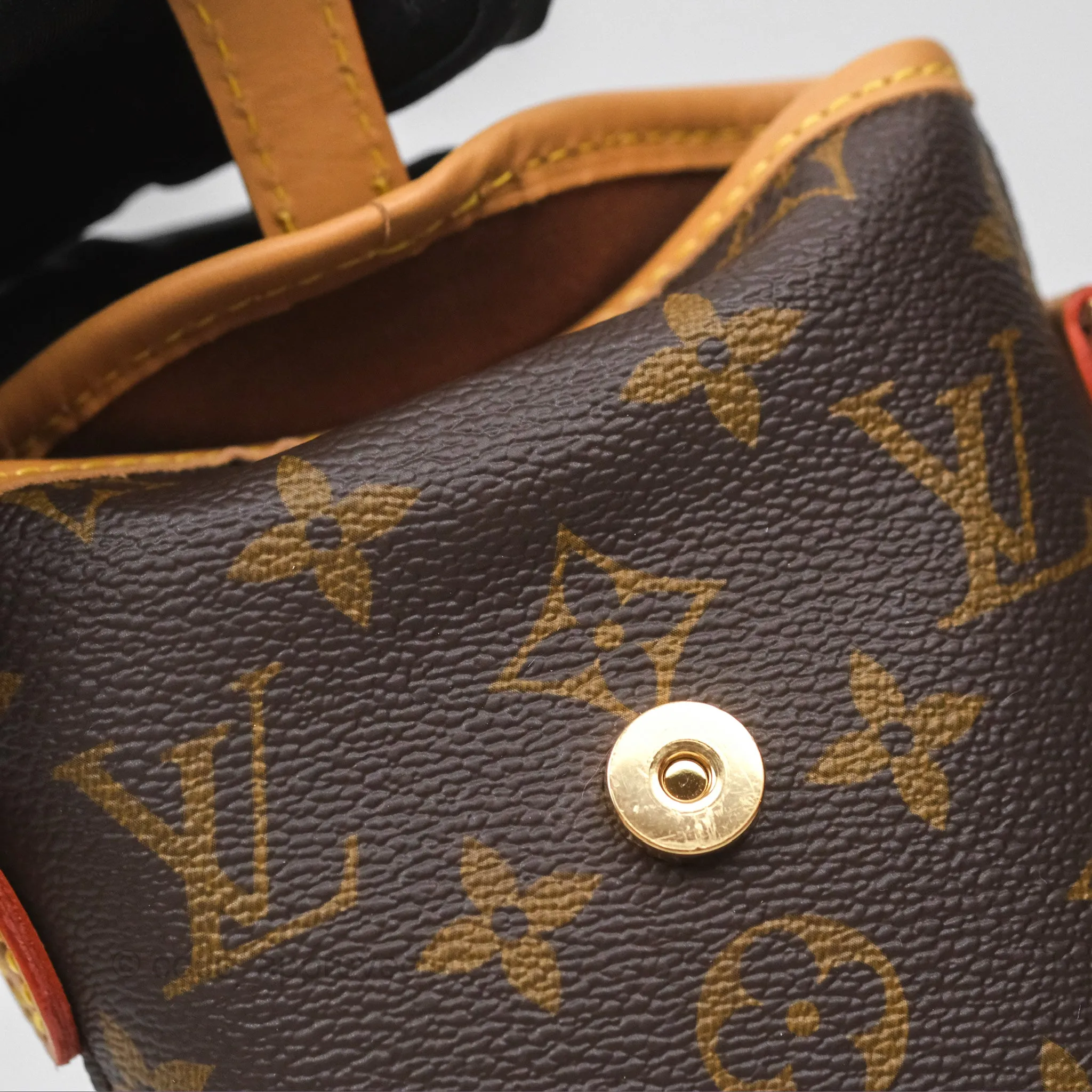 Louis Vuitton Fold Me Pouch Monogram Canvas