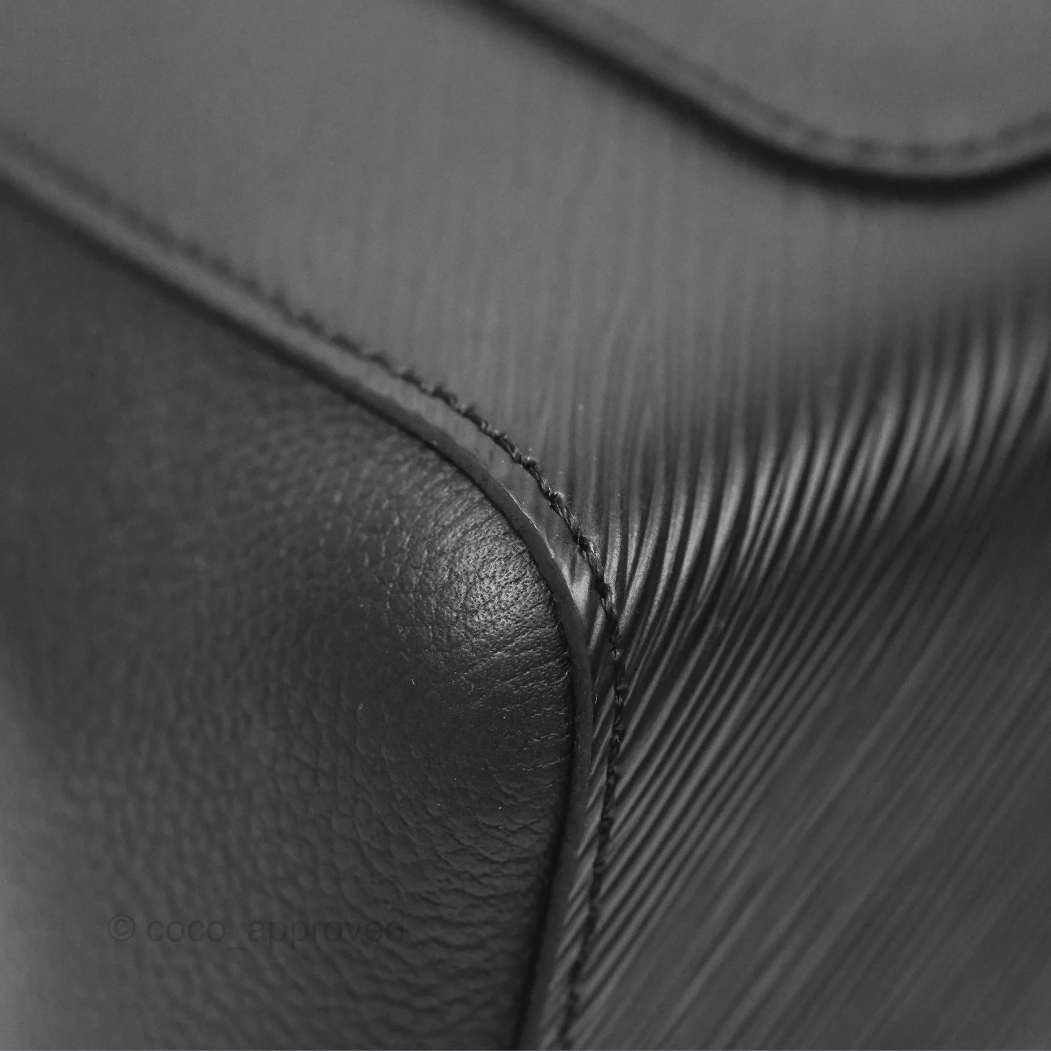 Louis Vuitton Marelle Tote BB Black