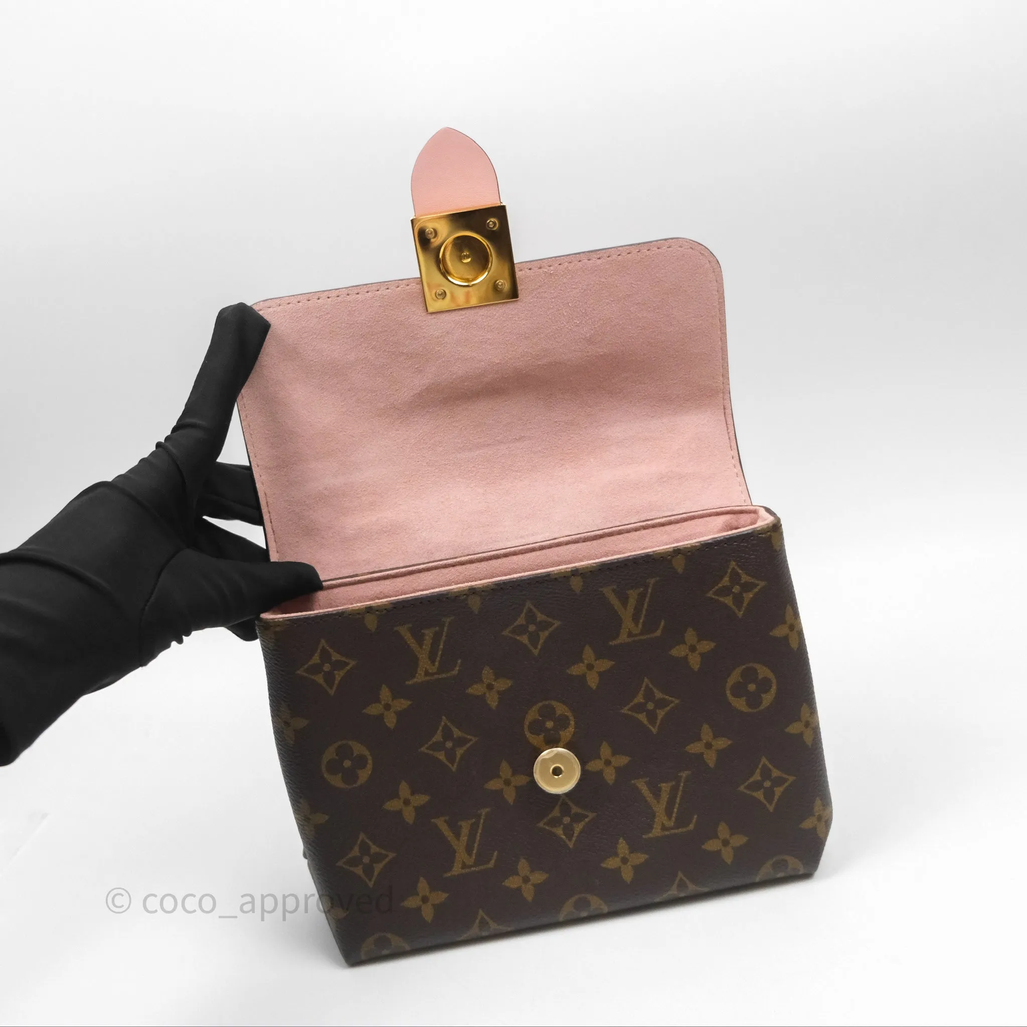 Louis Vuitton Monogram Locky BB Rose Poudre