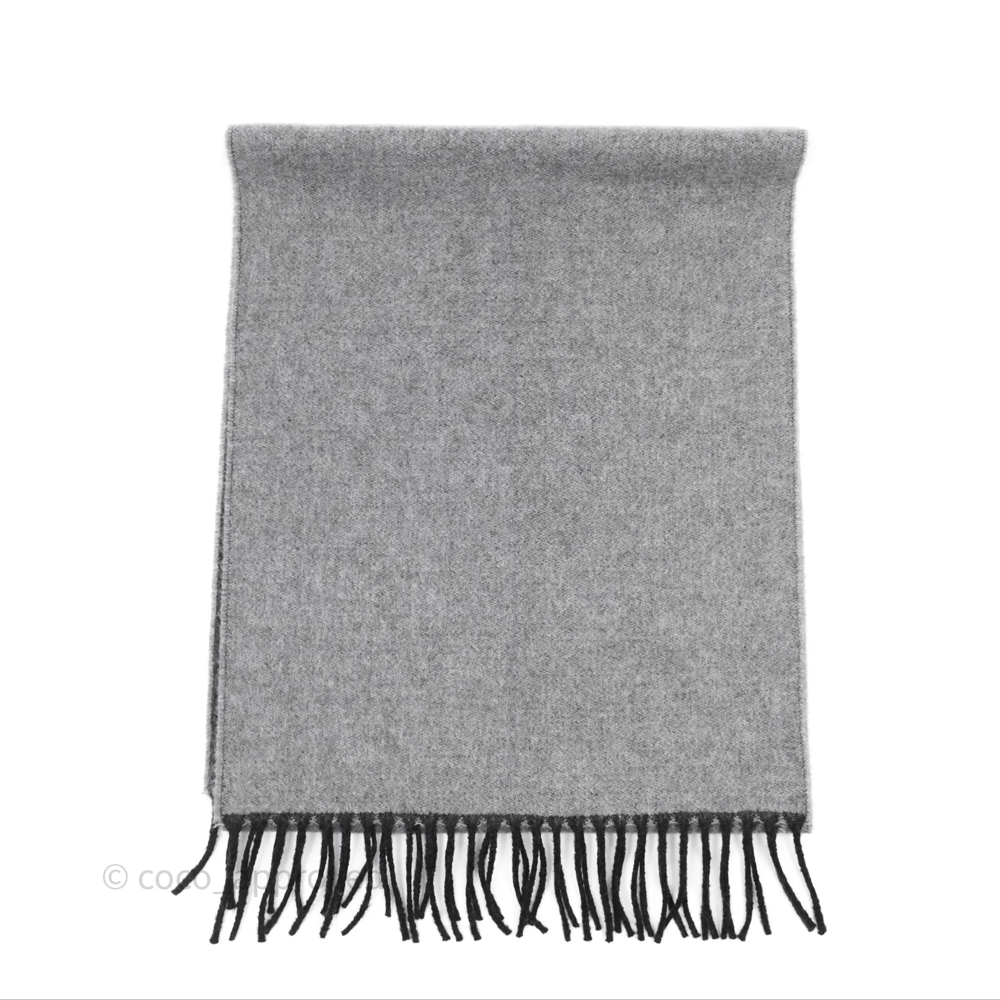 Louis Vuitton Monogram Scarf Grey Wool / Cashmere