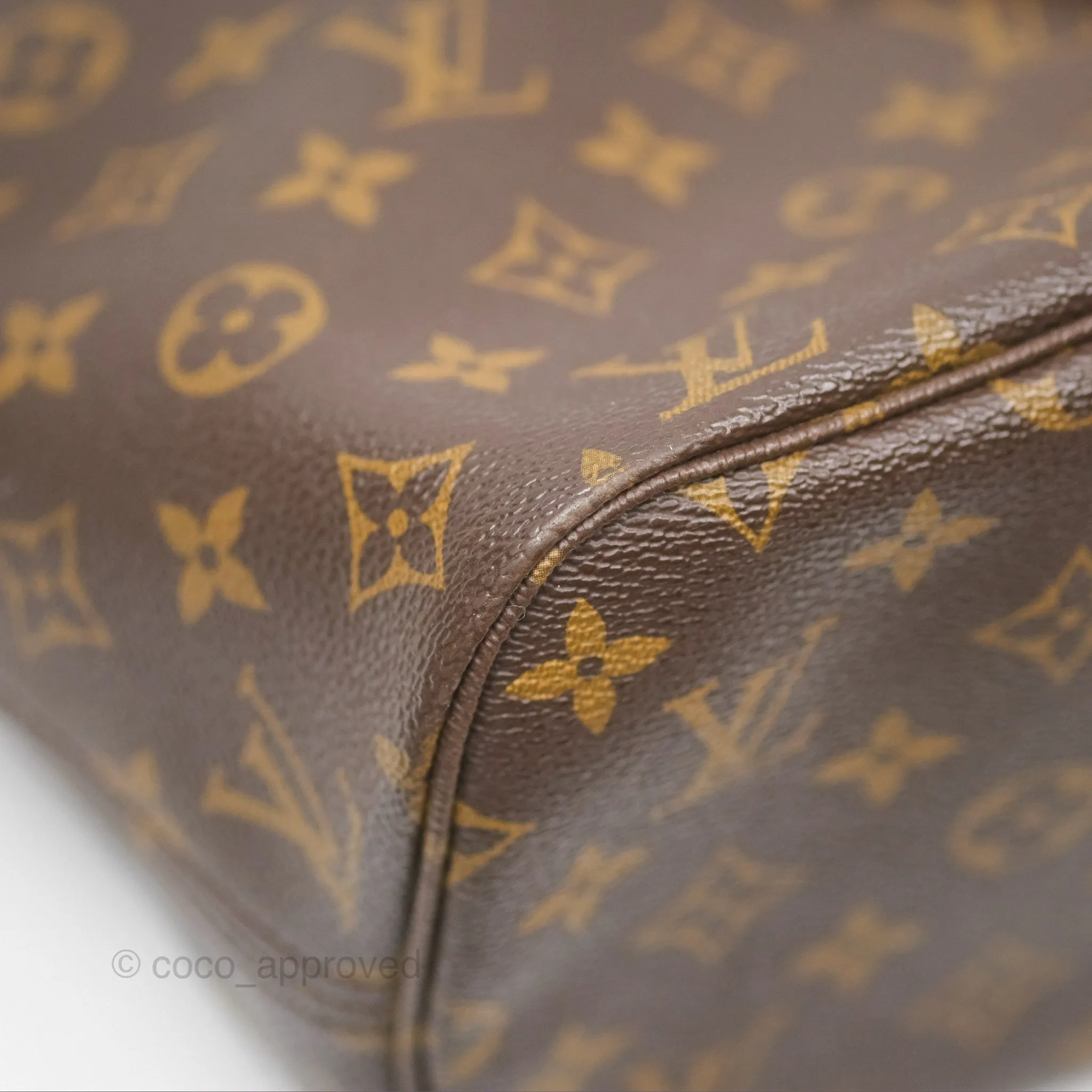 Louis Vuitton Neverfull MM Tote Bag Monogram Canvas
