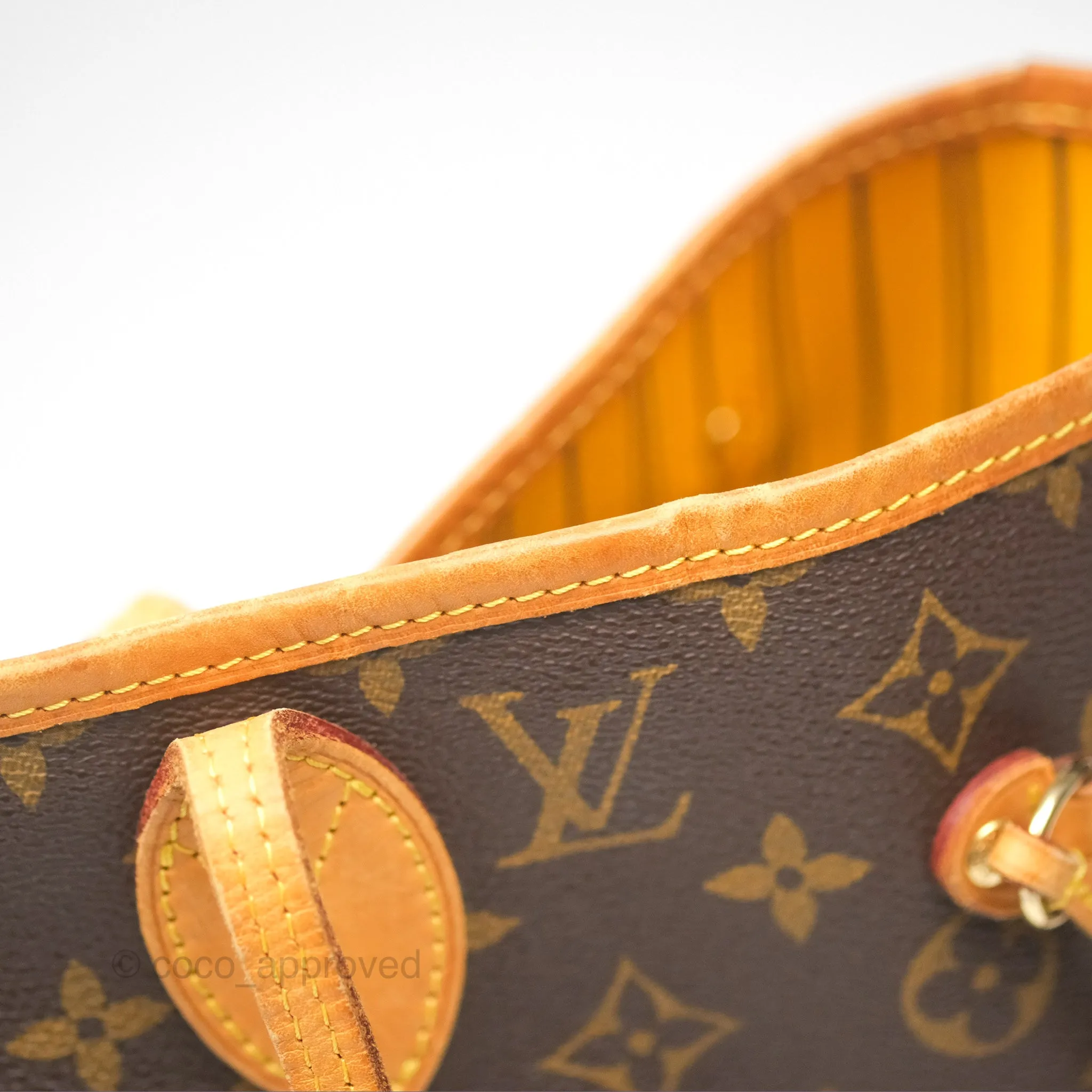 Louis Vuitton Neverfull MM Tote Bag Monogram Canvas