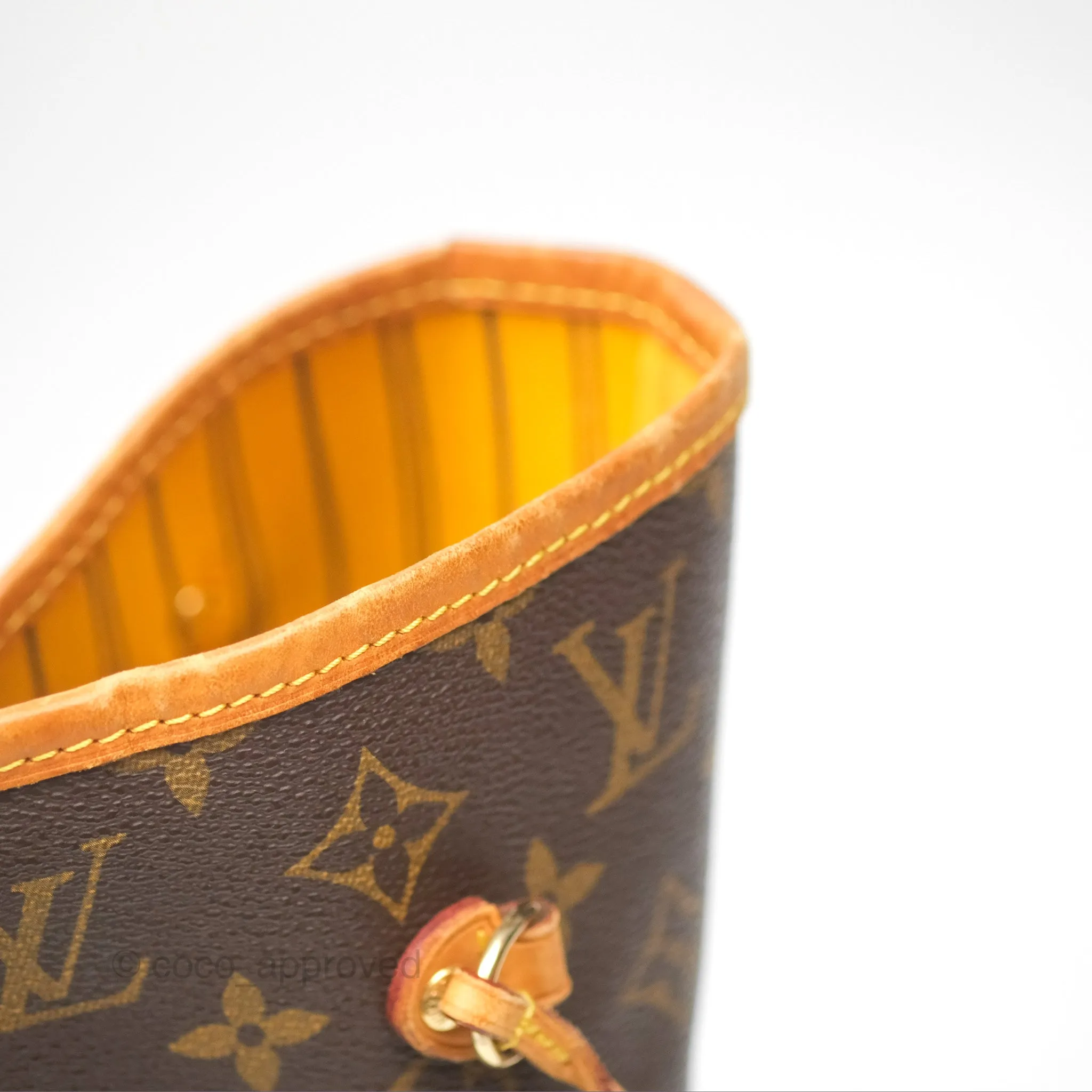 Louis Vuitton Neverfull MM Tote Bag Monogram Canvas