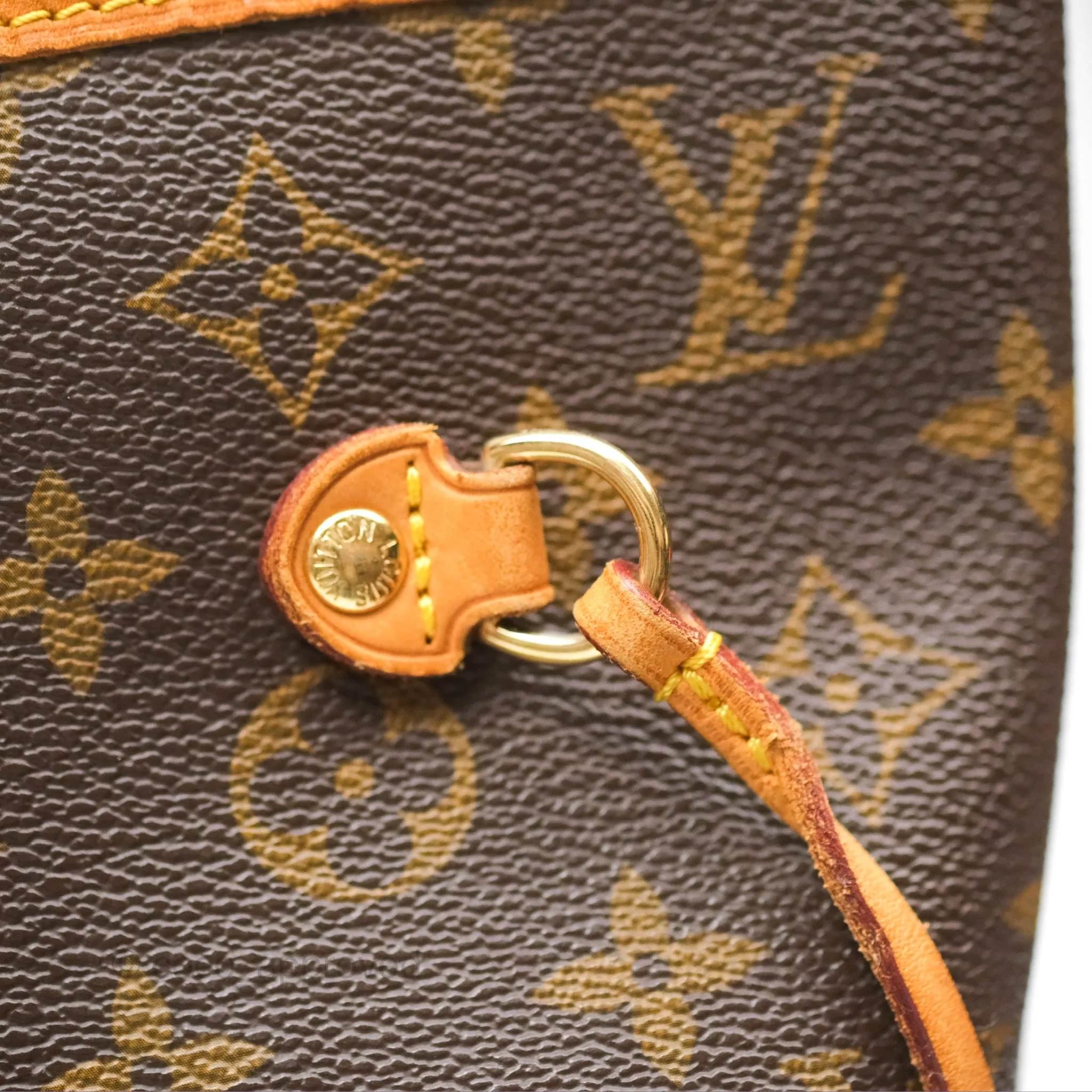 Louis Vuitton Neverfull MM Tote Bag Monogram Canvas