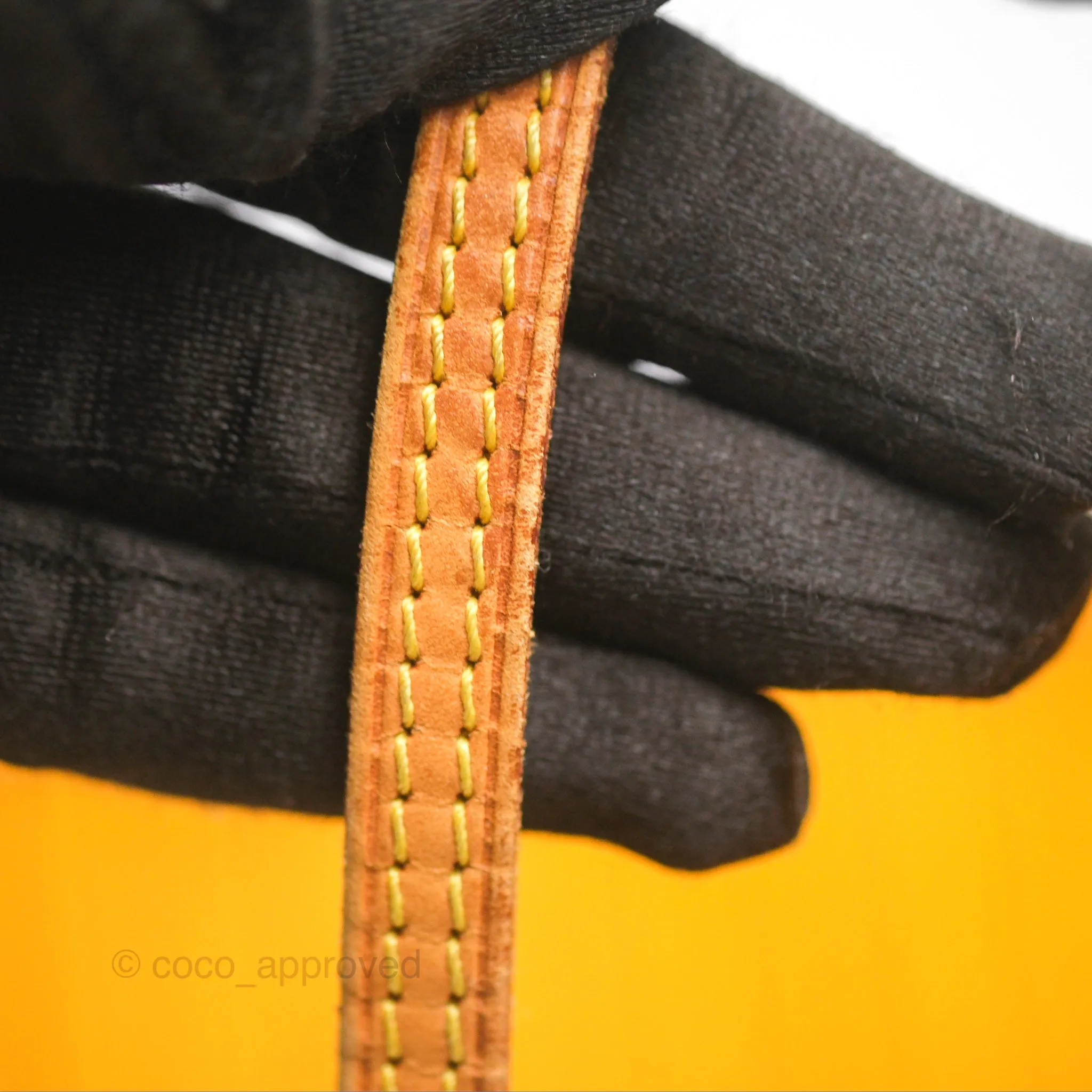 Louis Vuitton Neverfull MM Tote Bag Monogram Canvas