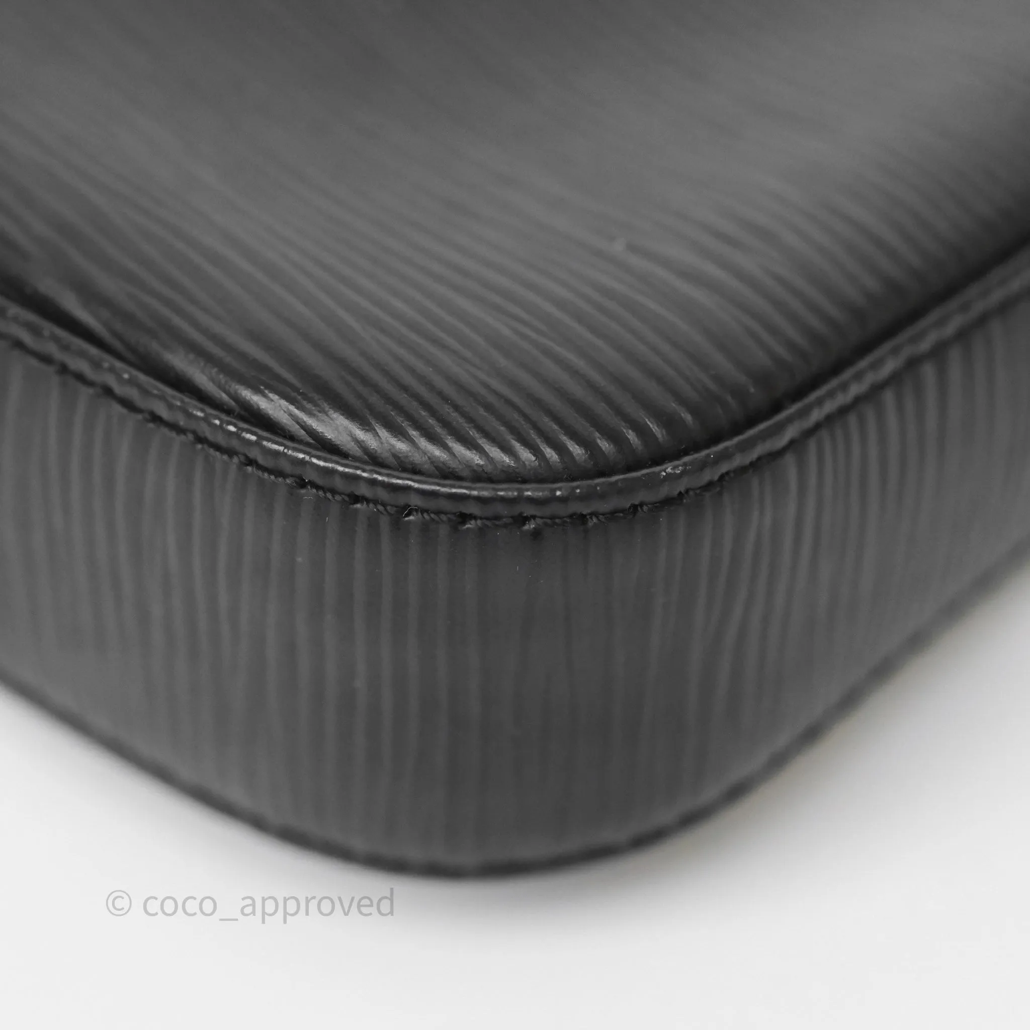 Louis Vuitton Pochette Black Epi