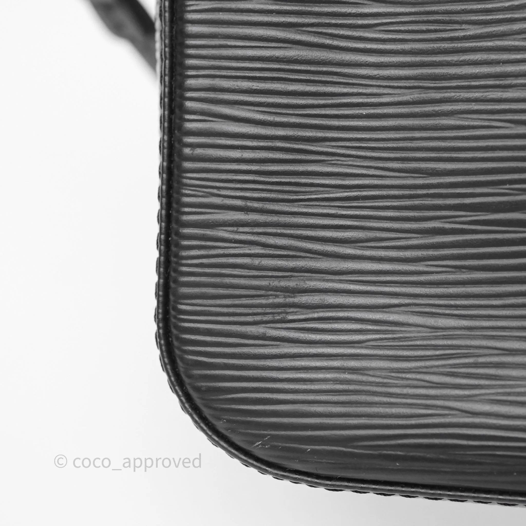 Louis Vuitton Pochette Black Epi