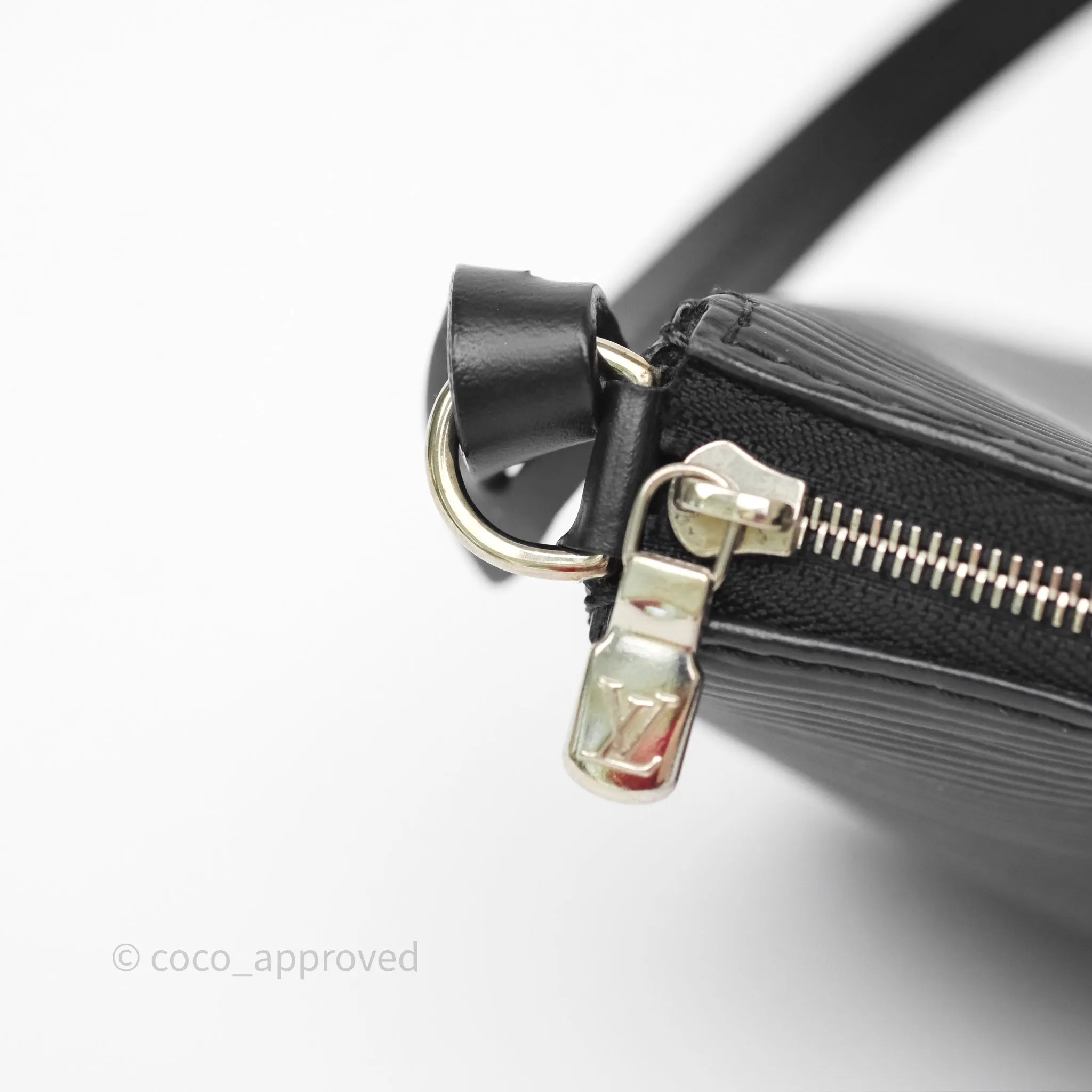 Louis Vuitton Pochette Black Epi