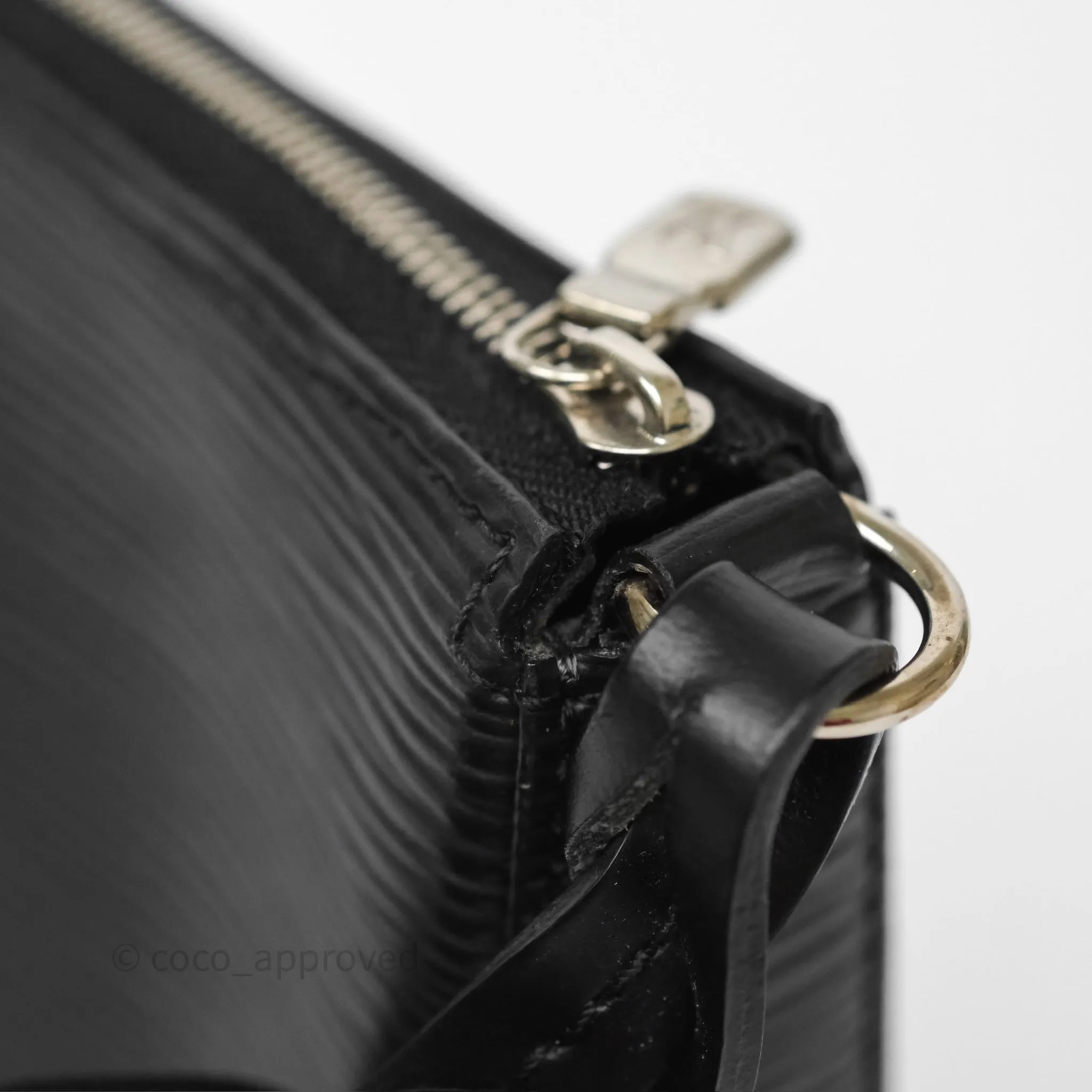 Louis Vuitton Pochette Black Epi