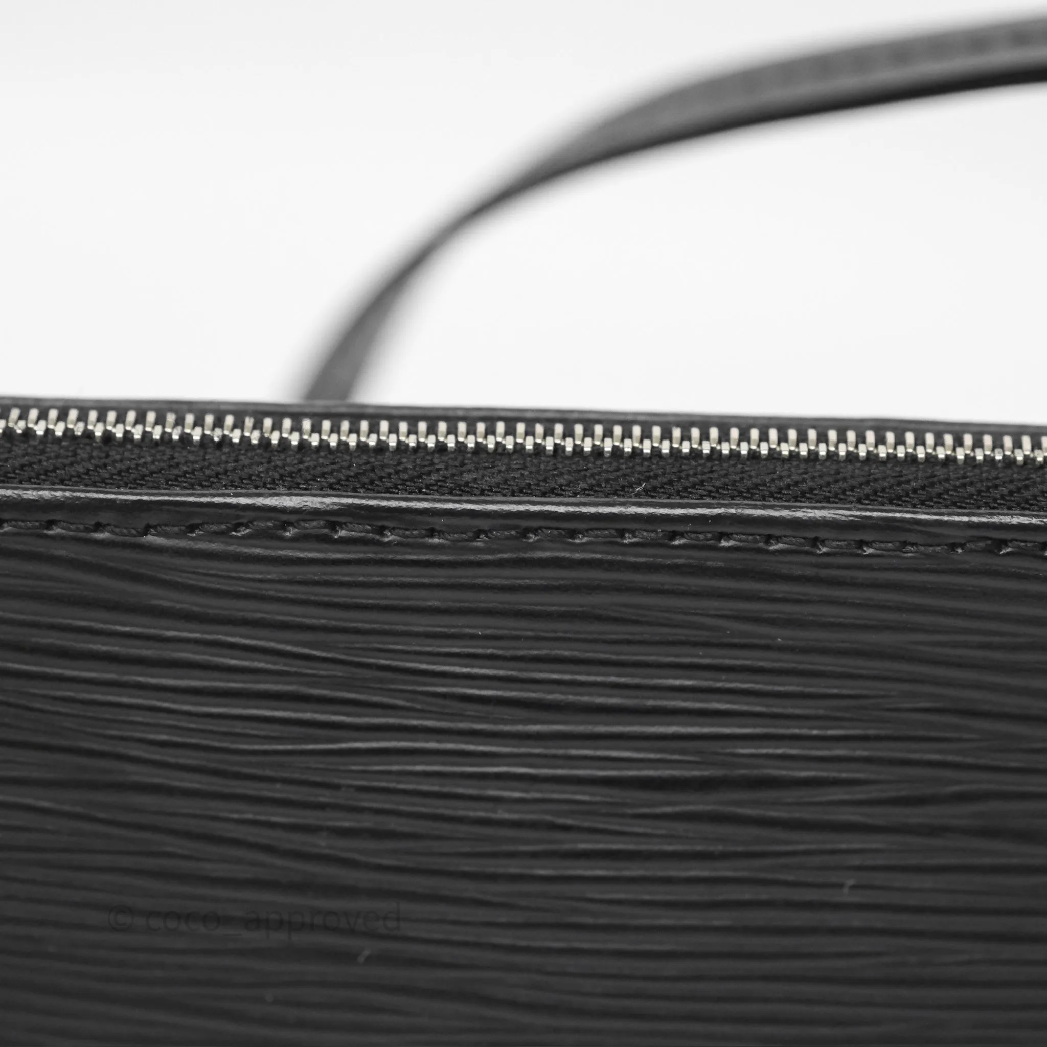 Louis Vuitton Pochette Black Epi