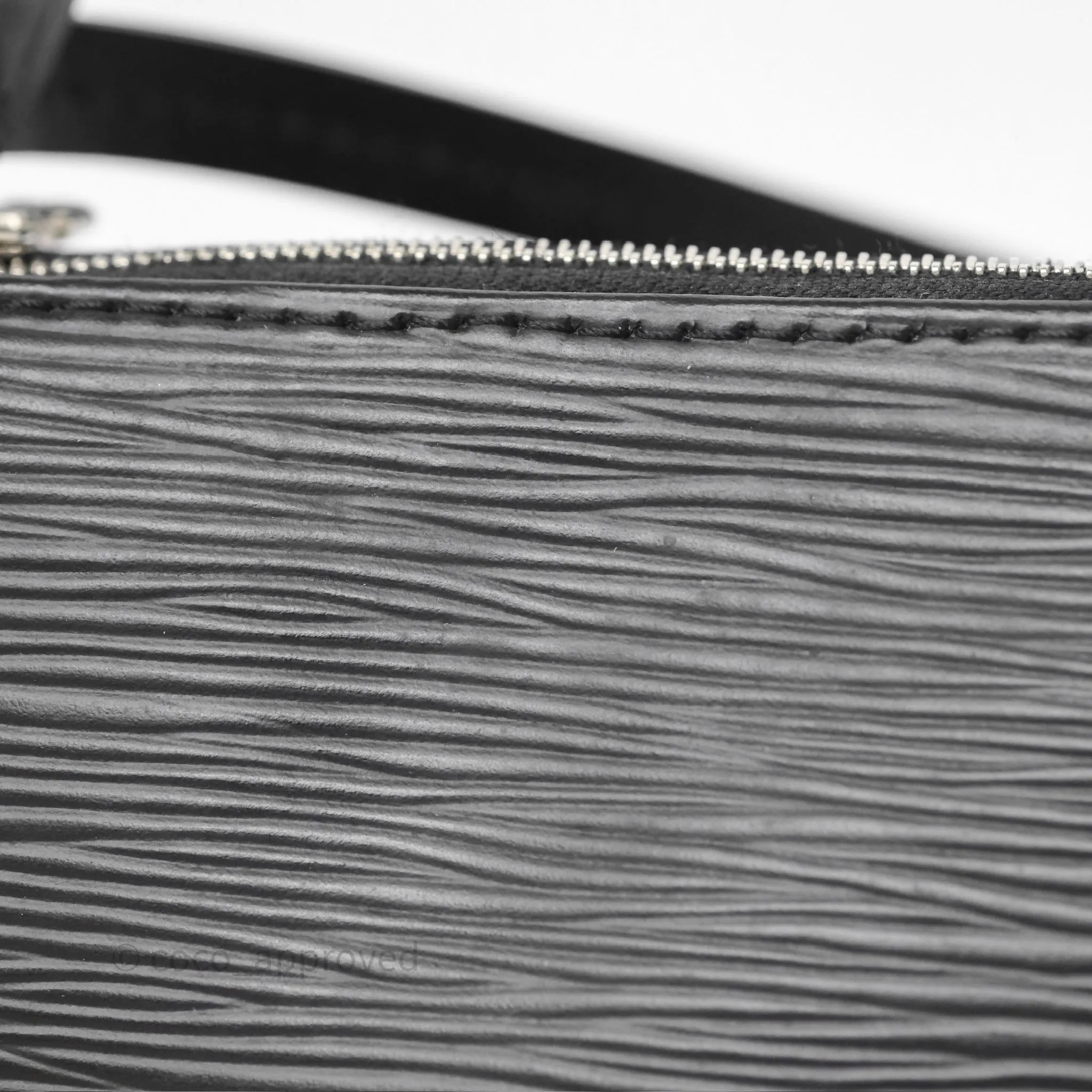 Louis Vuitton Pochette Black Epi