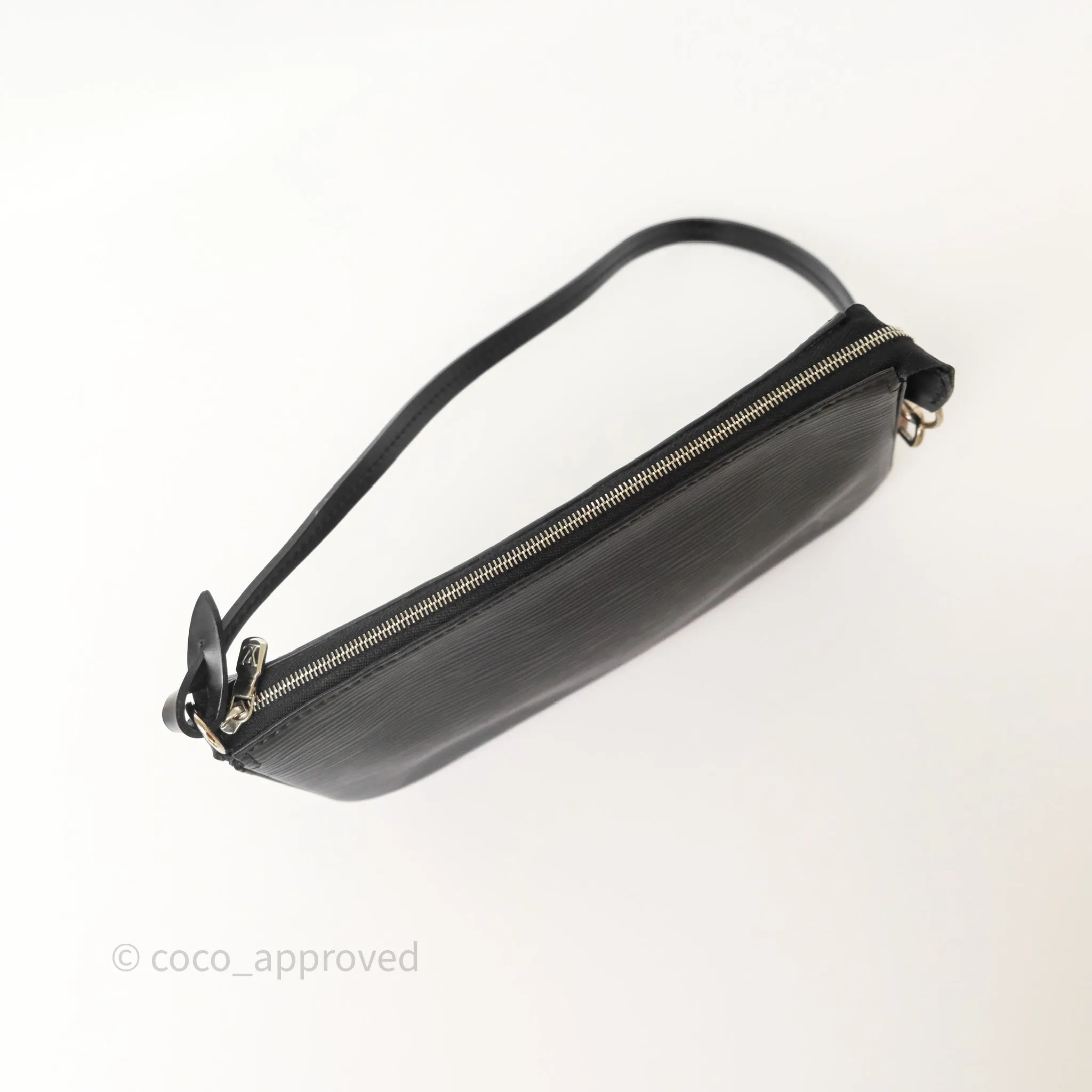 Louis Vuitton Pochette Black Epi