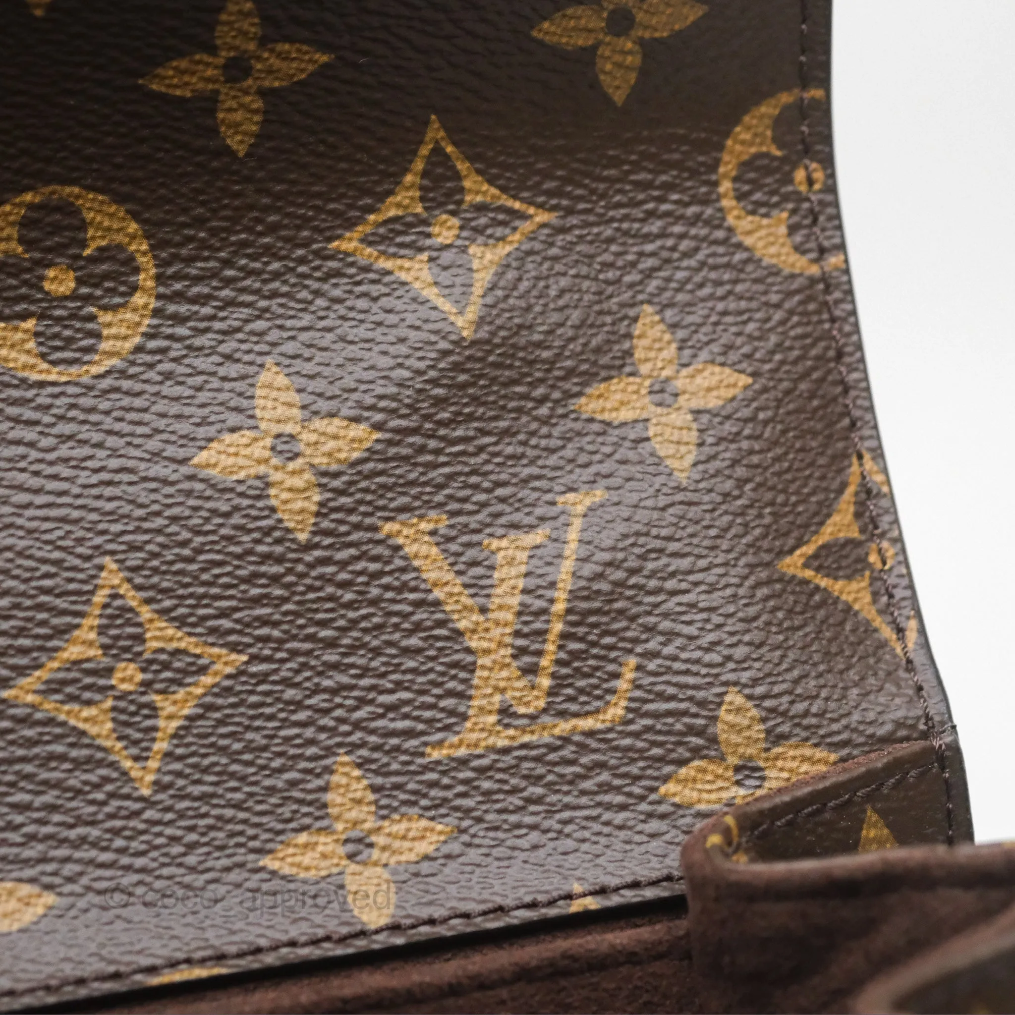 Louis Vuitton Pochette Metis Monogram Canvas