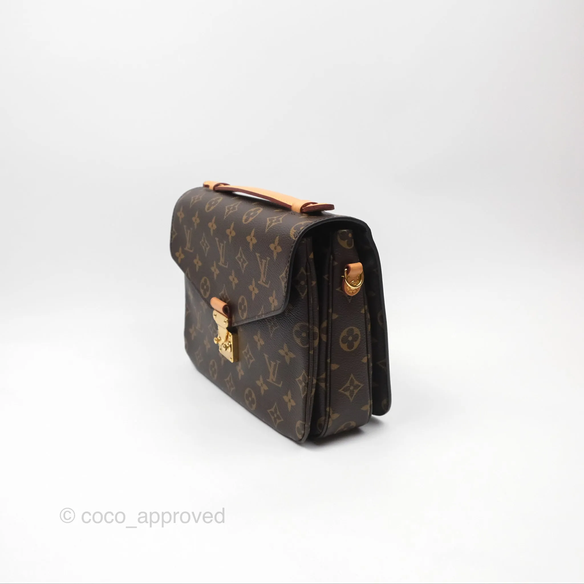 Louis Vuitton Pochette Metis Monogram Canvas