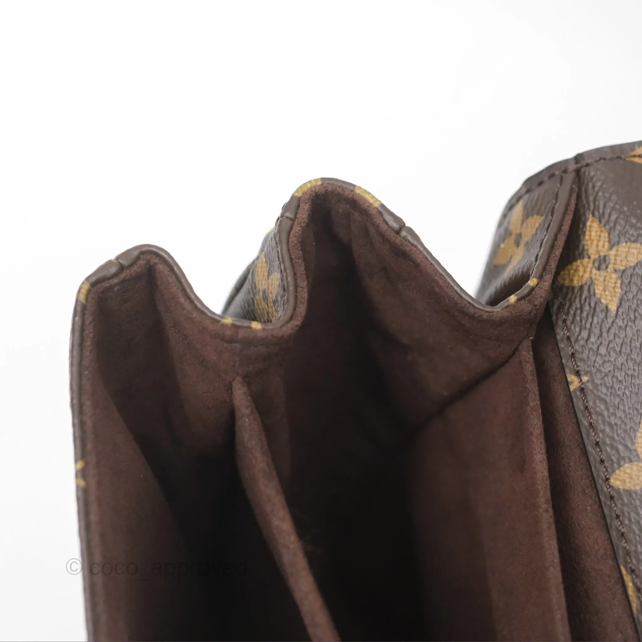 Louis Vuitton Pochette Metis Monogram Canvas