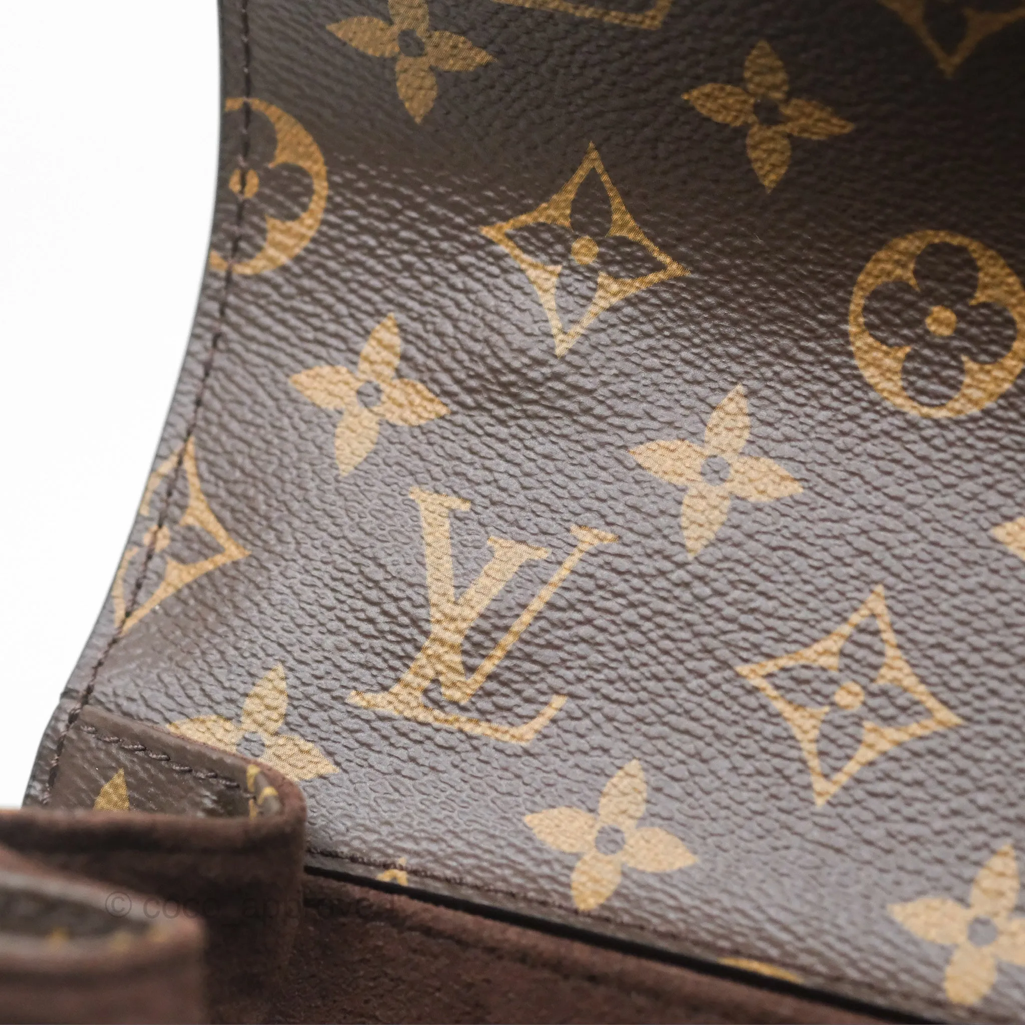 Louis Vuitton Pochette Metis Monogram Canvas