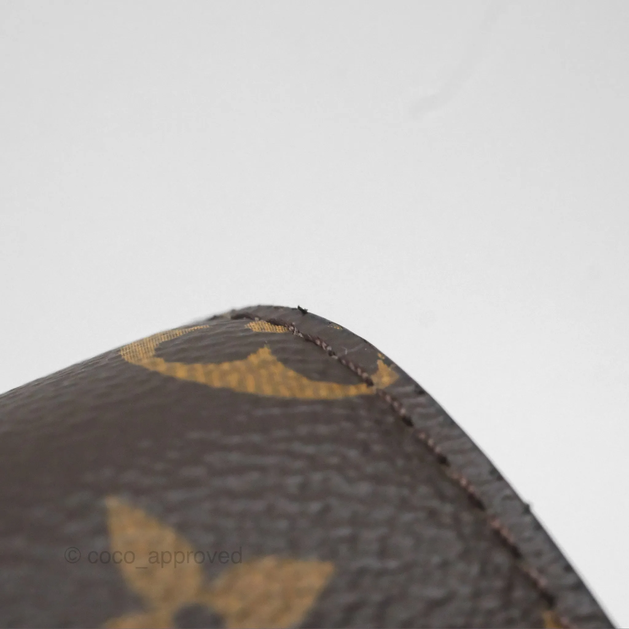 Louis Vuitton Pochette Metis Monogram Canvas