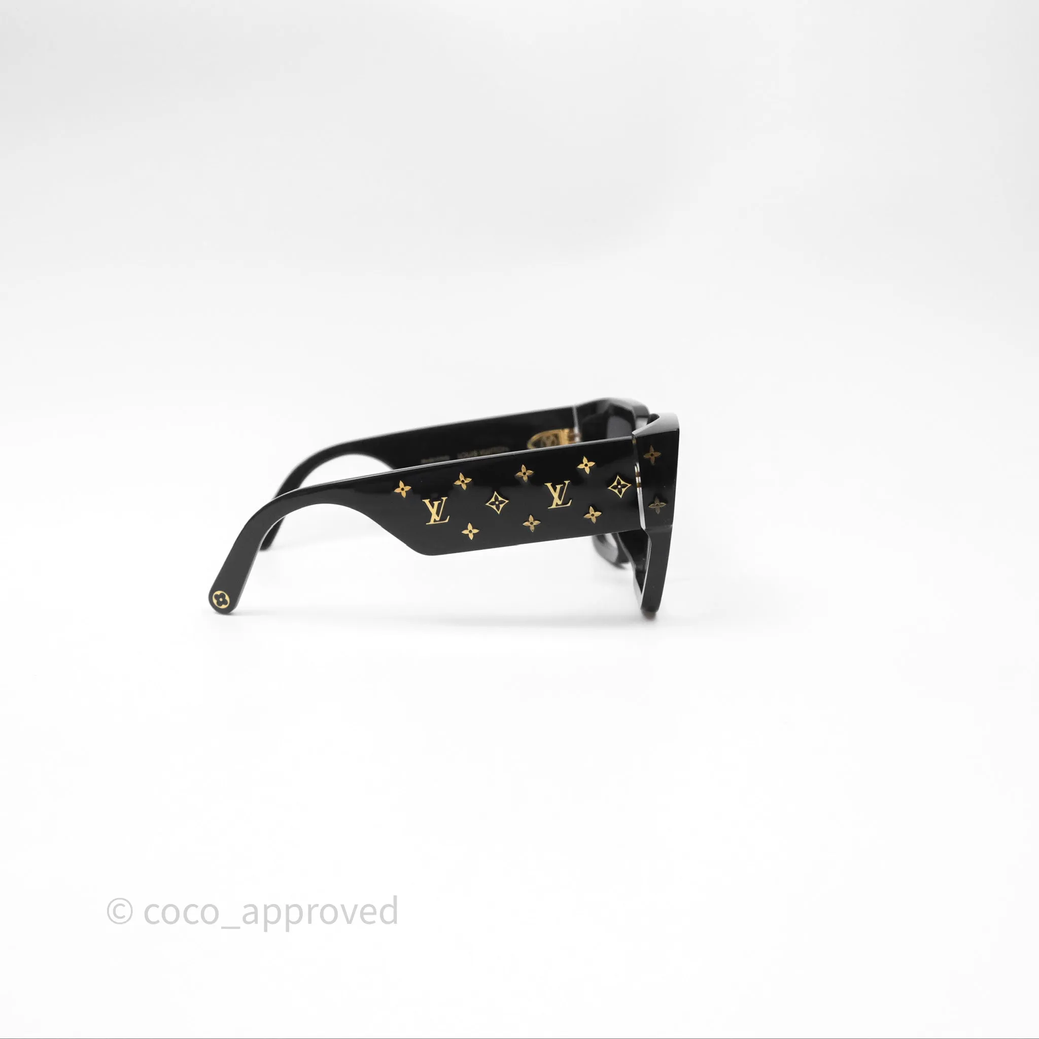 Louis Vuitton Rendez-Vous Square Sunglasses Black