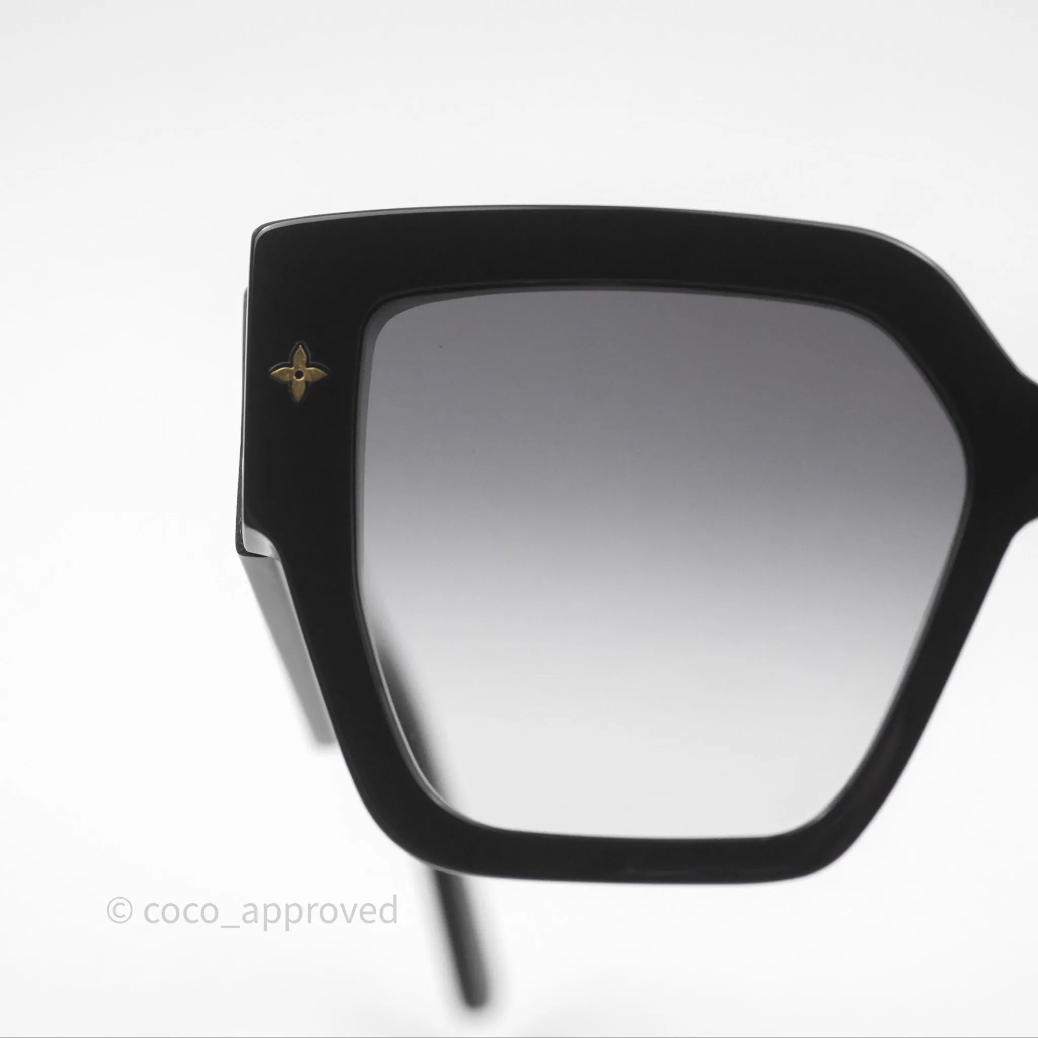 Louis Vuitton Rendez-Vous Square Sunglasses Black