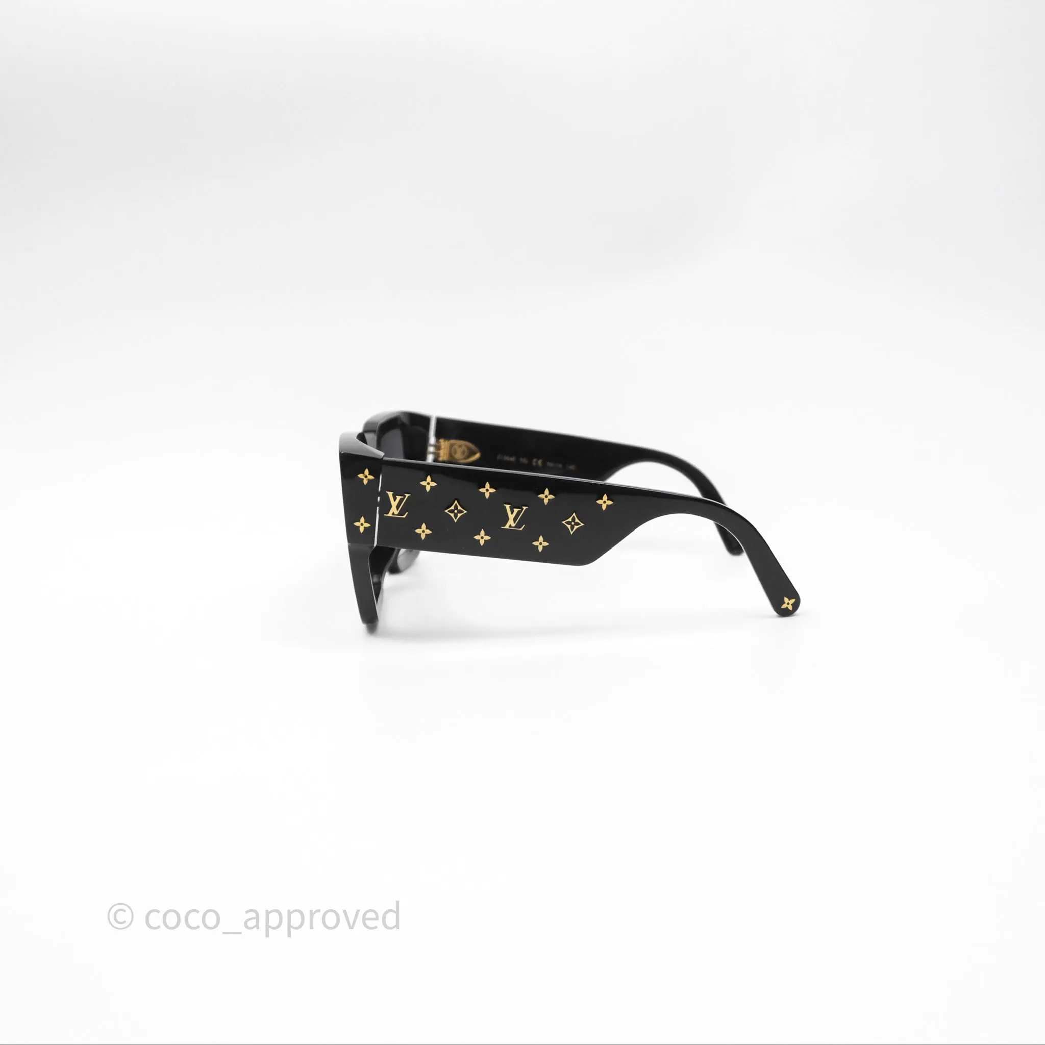 Louis Vuitton Rendez-Vous Square Sunglasses Black
