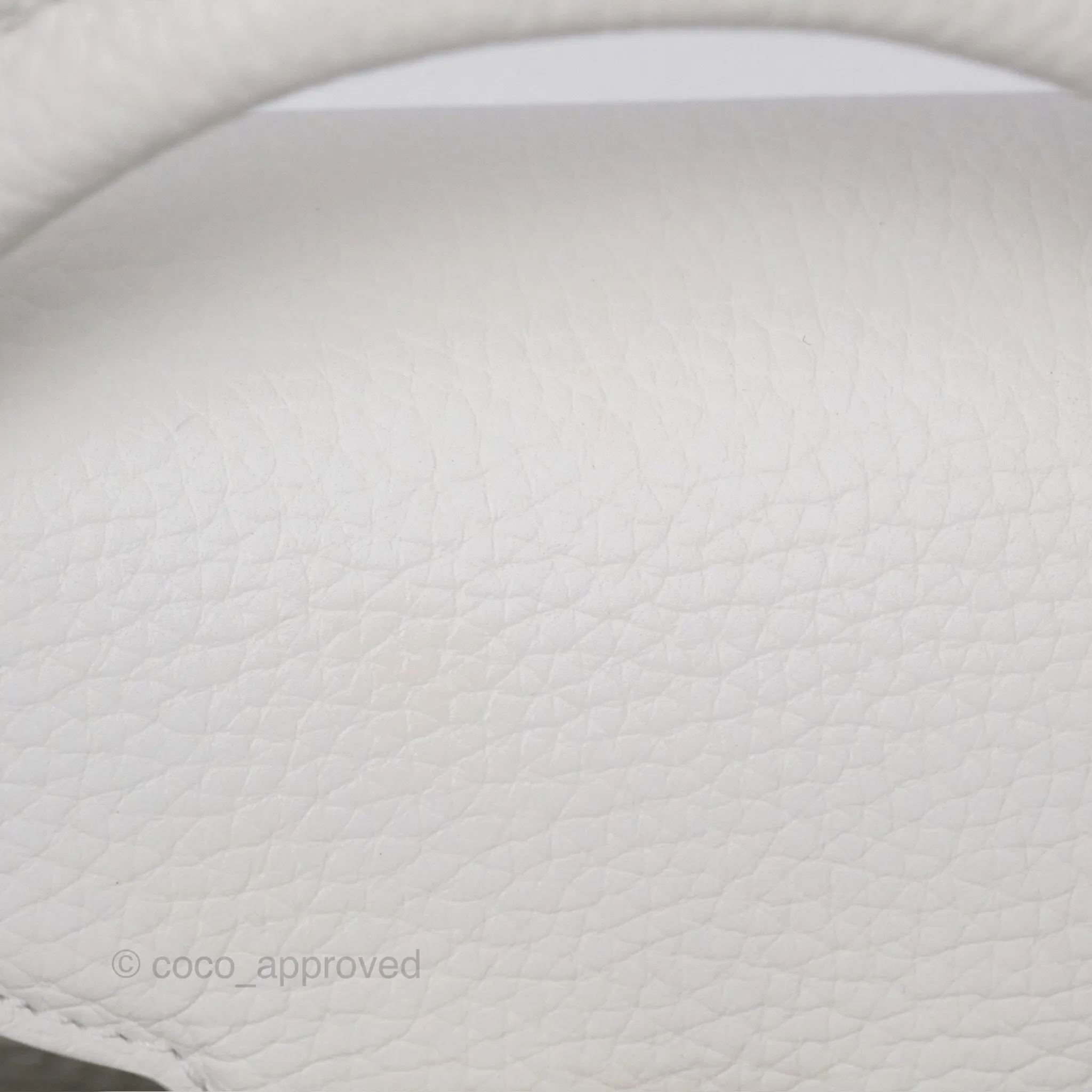 Louis Vuitton Taurillon Capucines BB Snow