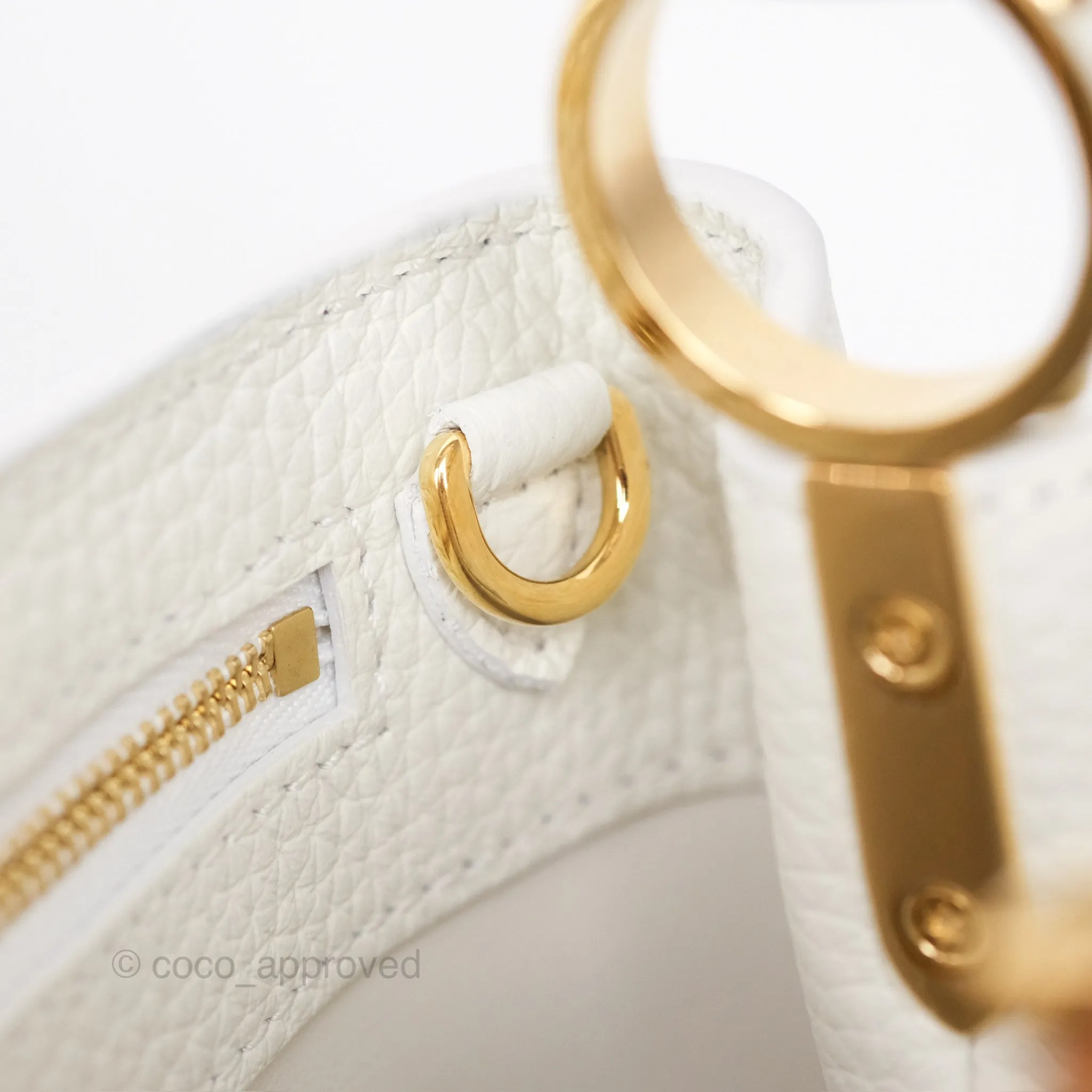 Louis Vuitton Taurillon Capucines BB Snow