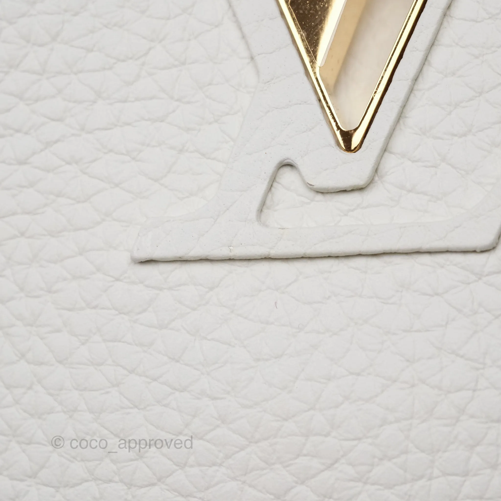 Louis Vuitton Taurillon Capucines BB Snow