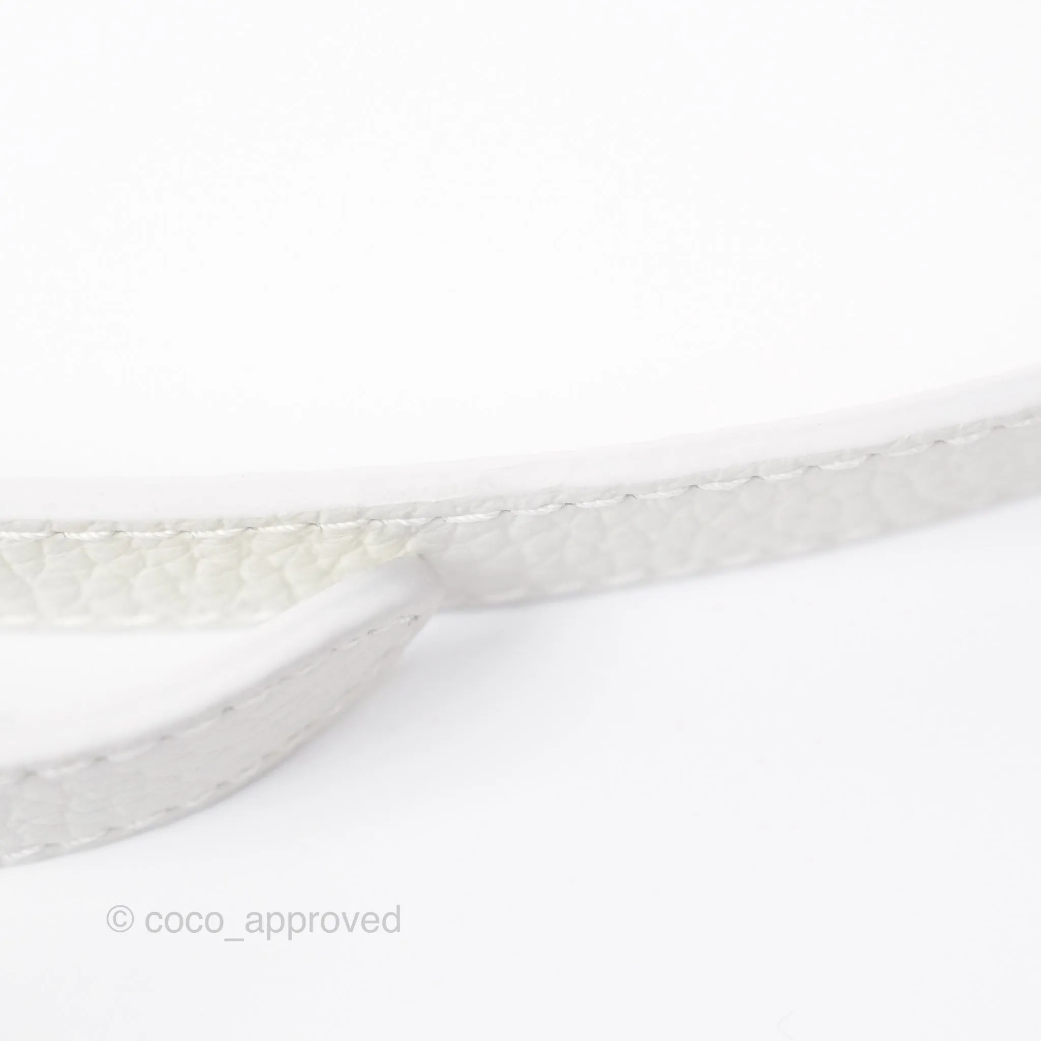 Louis Vuitton Taurillon Capucines BB Snow