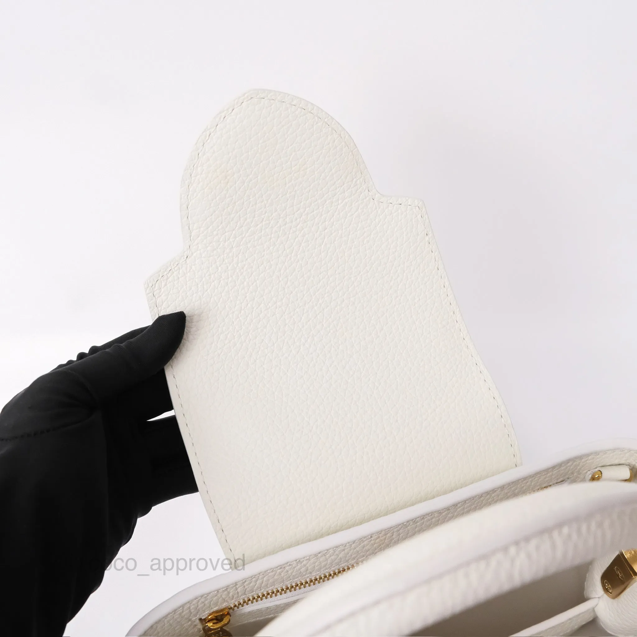 Louis Vuitton Taurillon Capucines BB Snow