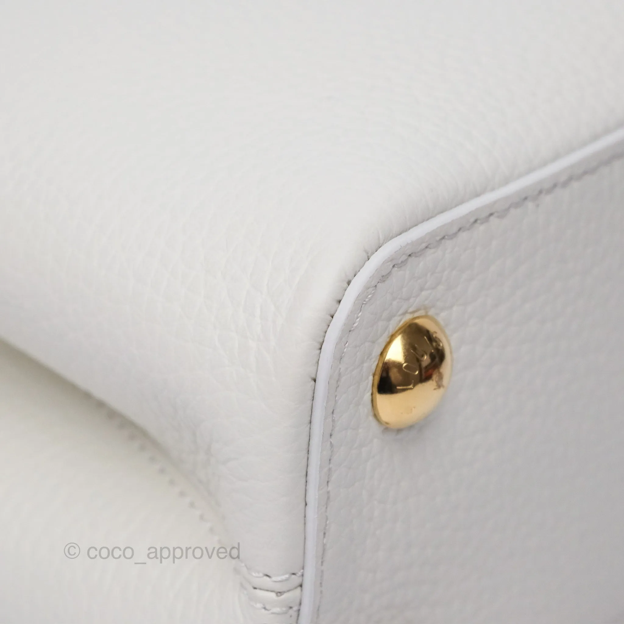 Louis Vuitton Taurillon Capucines BB Snow