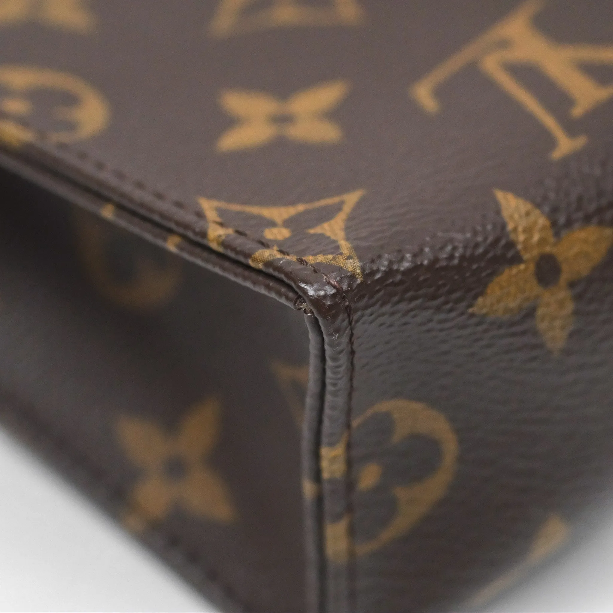 Louis Vuitton Toiletry Pouch 26 Monogram Canvas