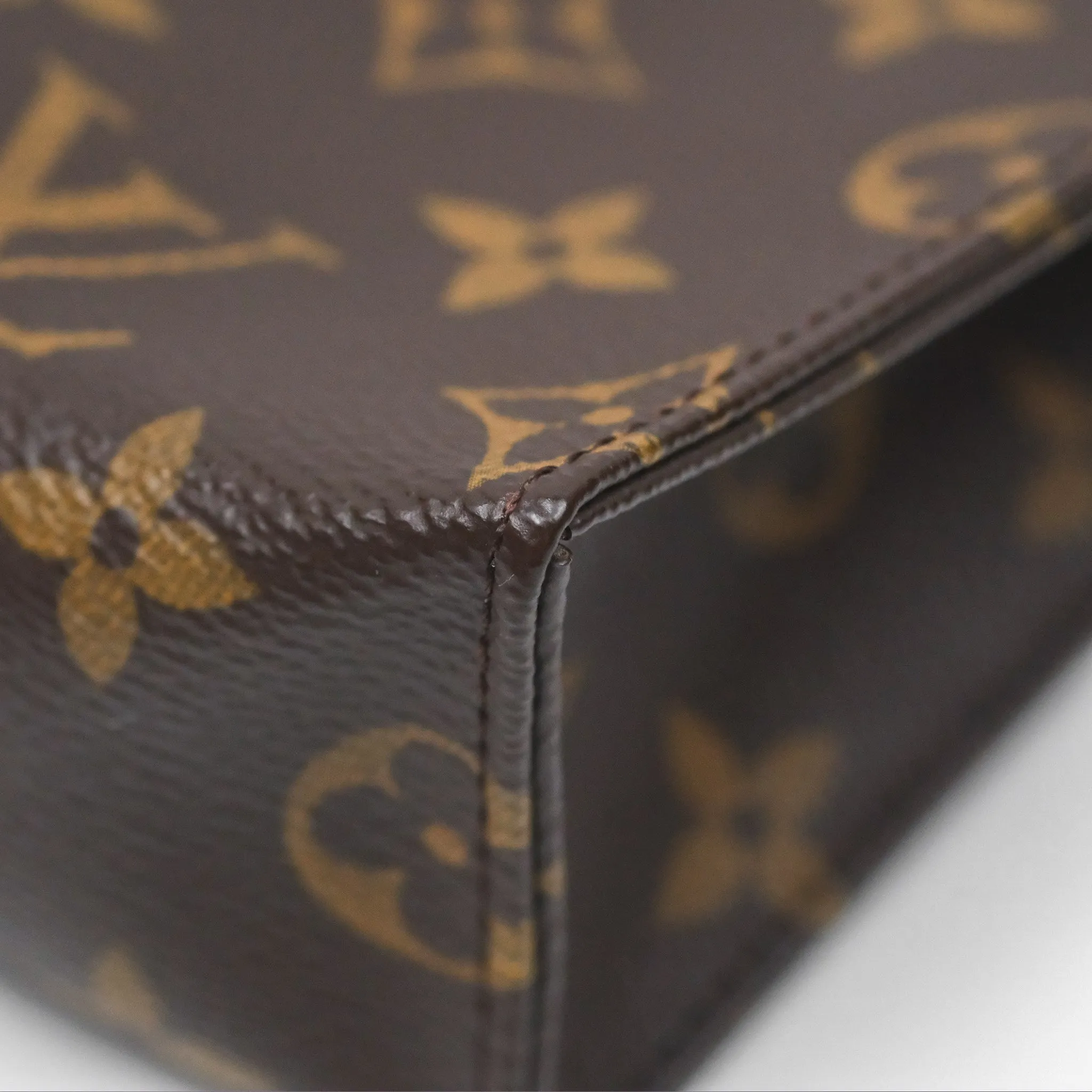 Louis Vuitton Toiletry Pouch 26 Monogram Canvas