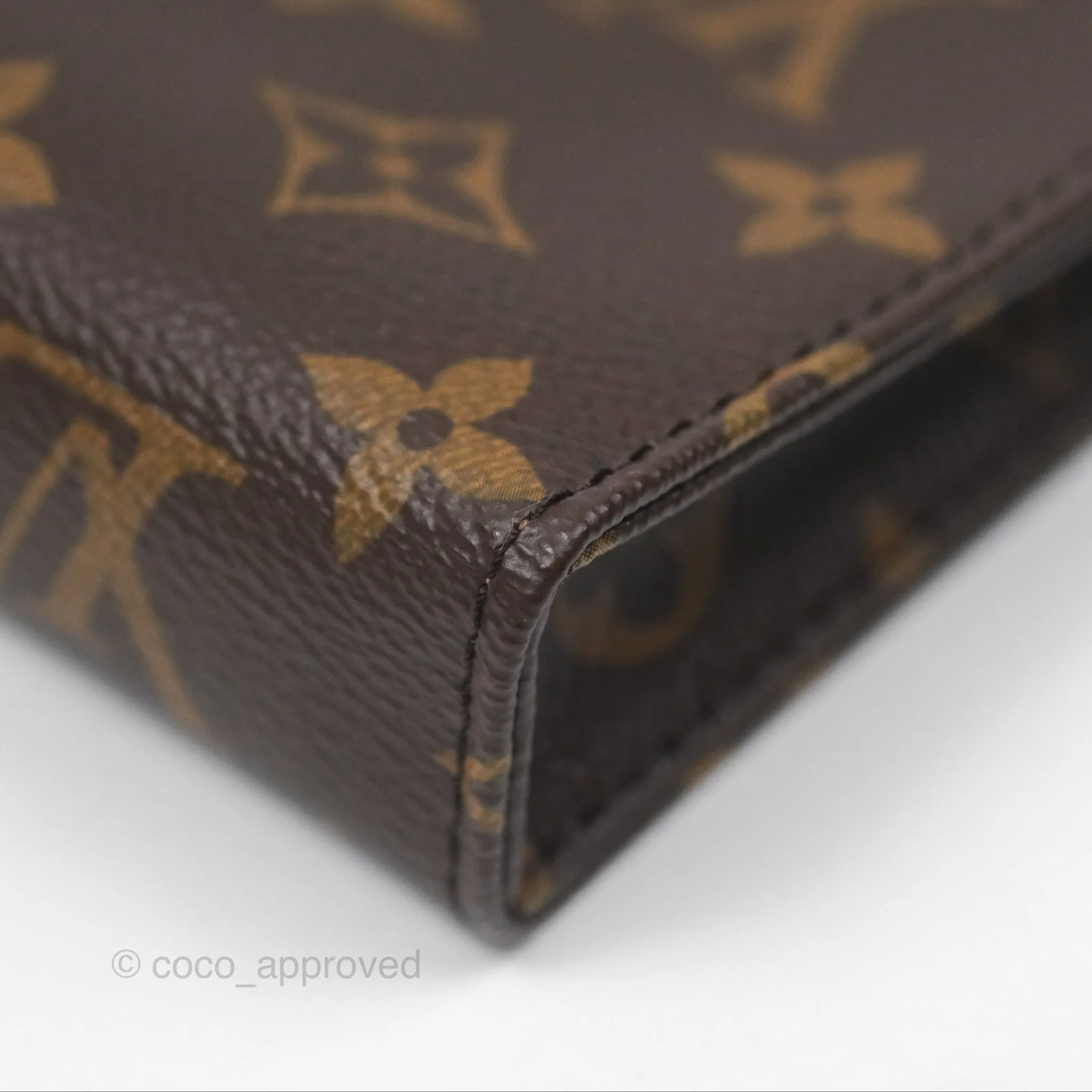 Louis Vuitton Toiletry Pouch 26 On Chain Monogram Canvas