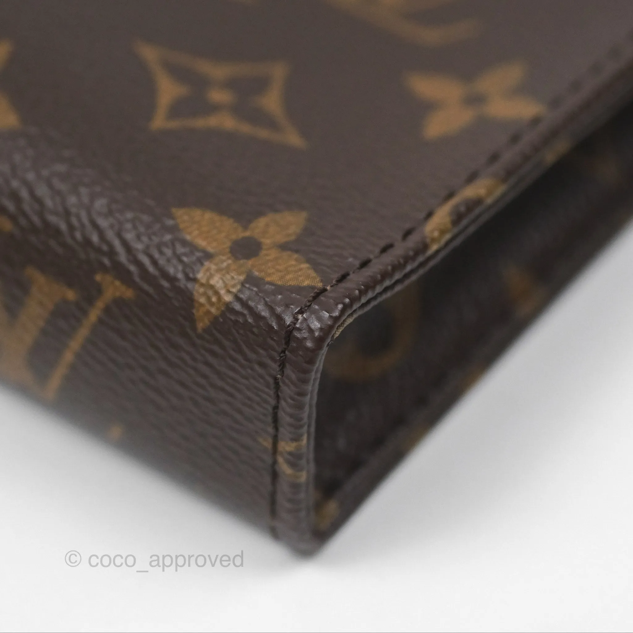 Louis Vuitton Toiletry Pouch 26 On Chain Monogram Canvas