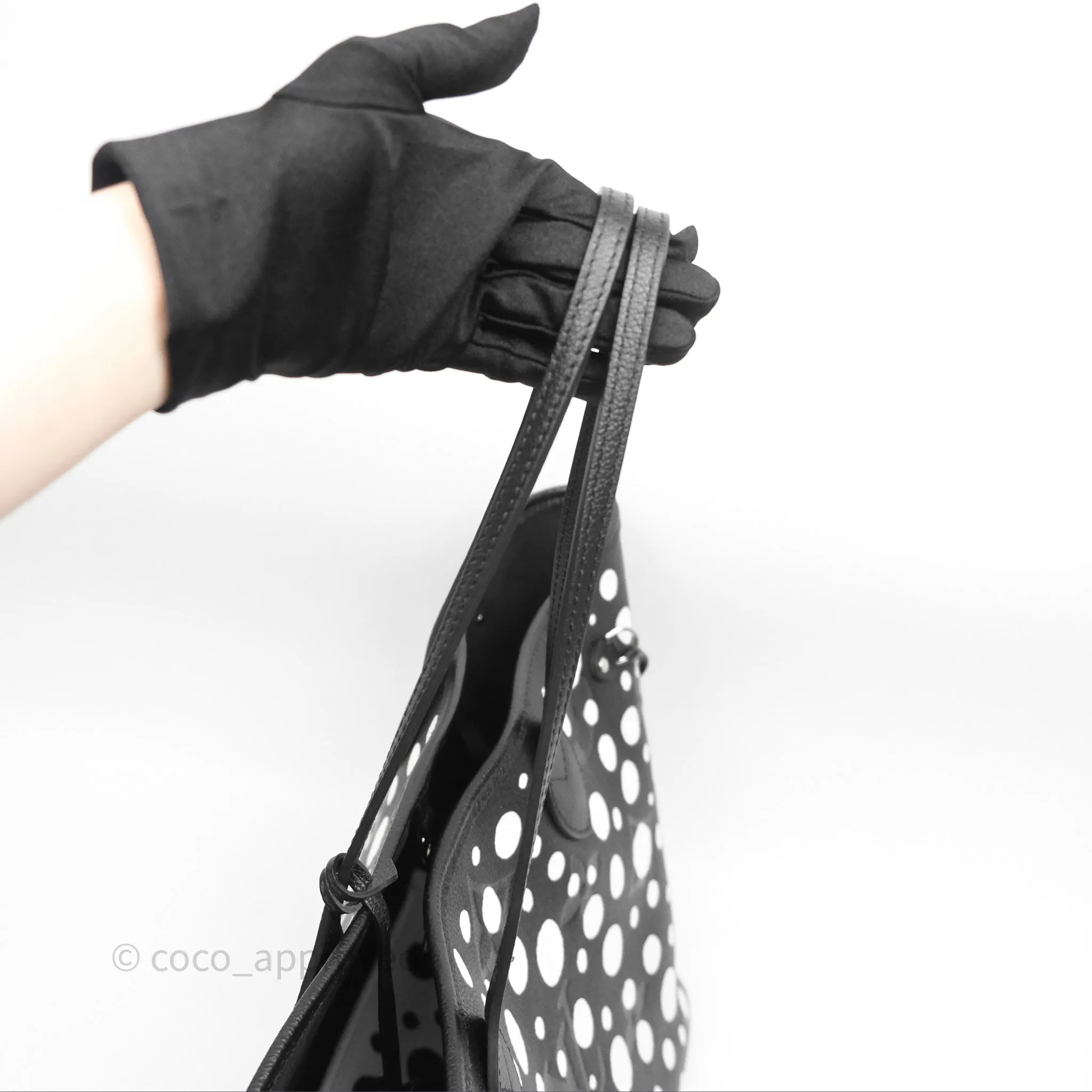 Louis Vuitton x Yayoi Kusama Neverfull MM Black/White