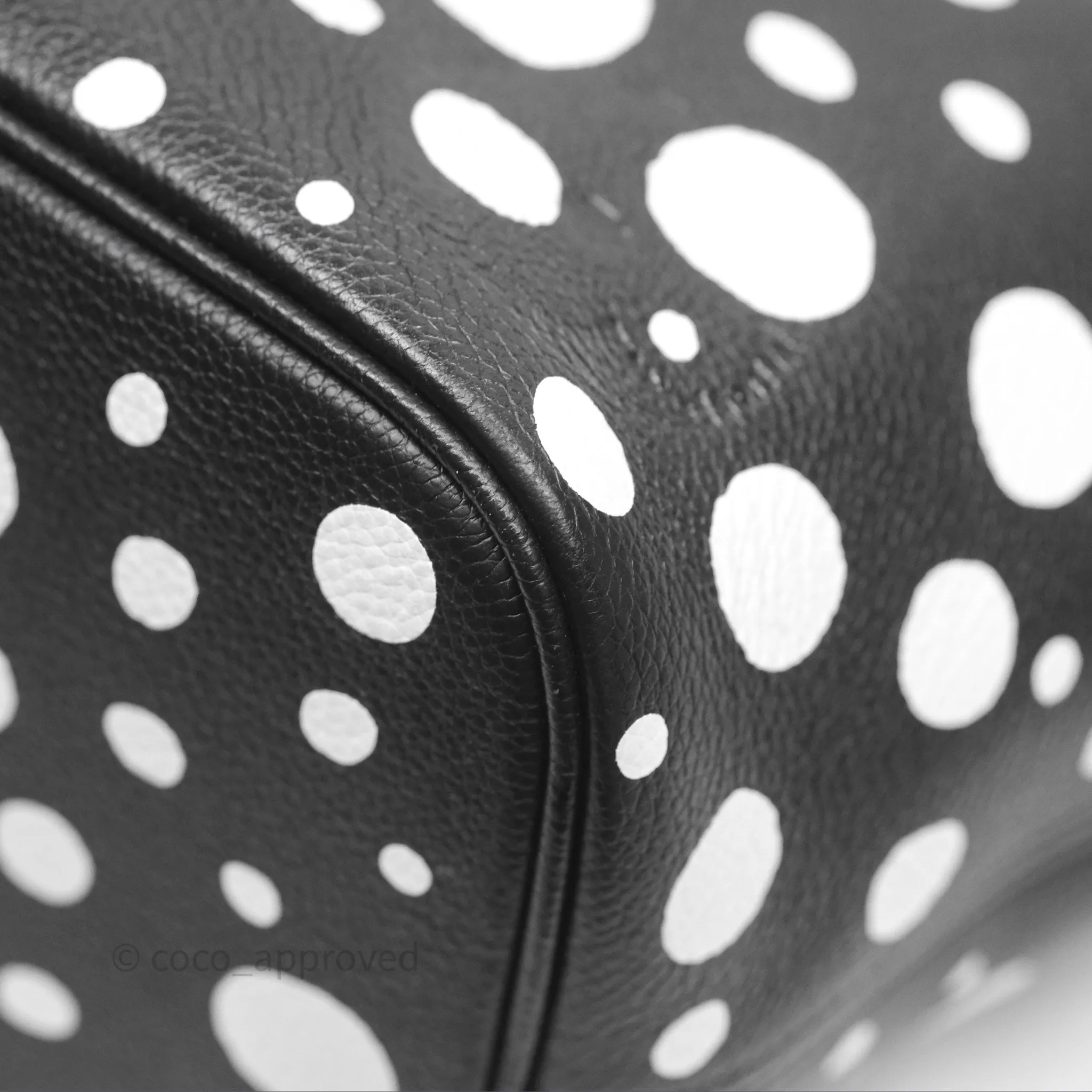 Louis Vuitton x Yayoi Kusama Neverfull MM Black/White