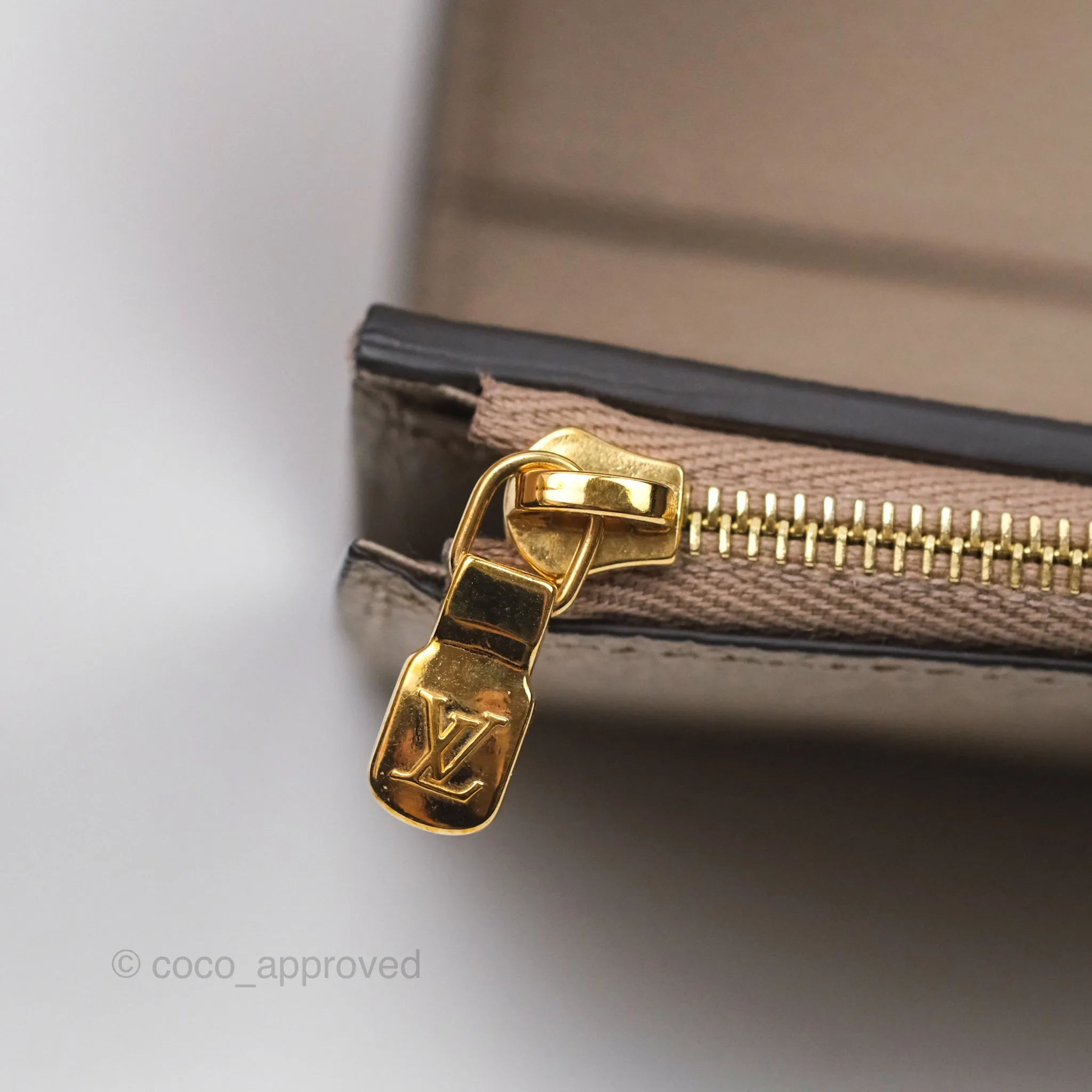 Louis Vuitton Zo Wallet Monogram Empreinte Leather Turtledove