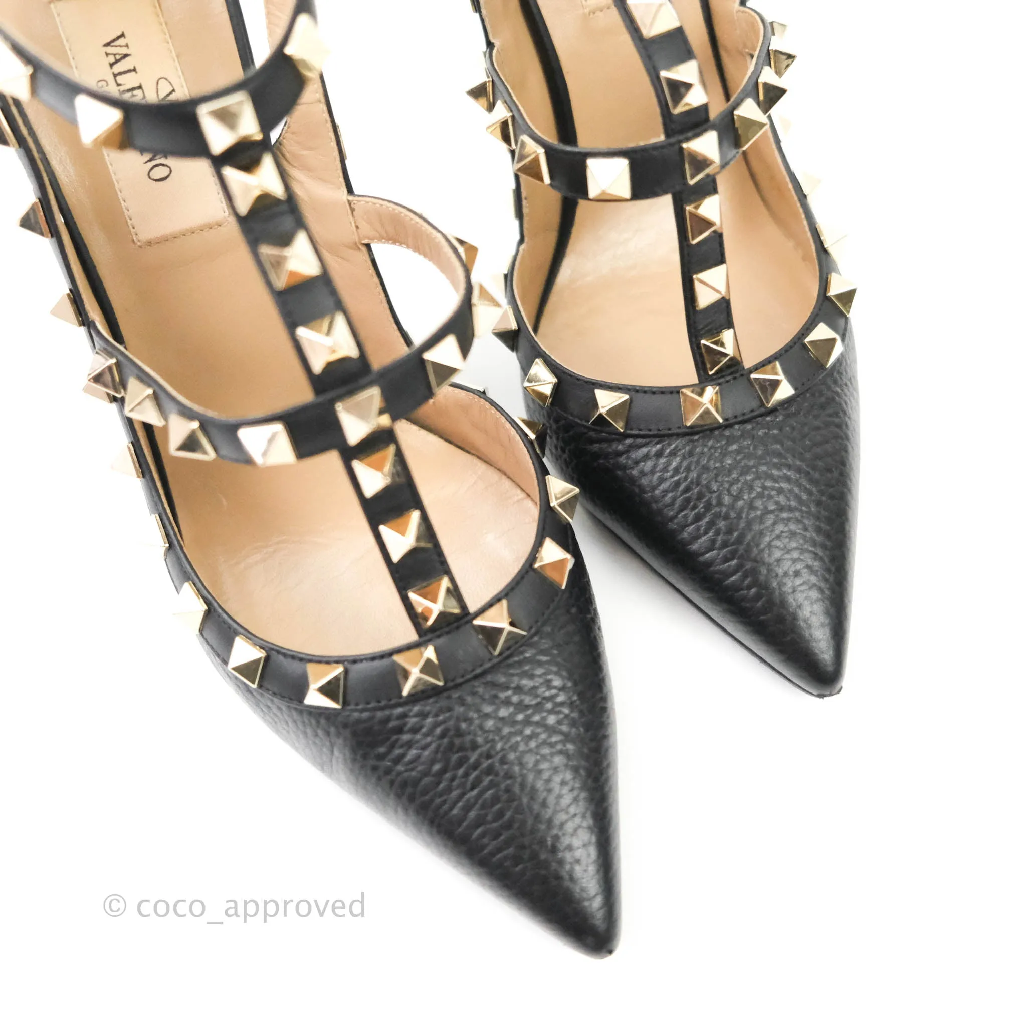 Valentino Garavani Rockstud Leather Pumps in Black
