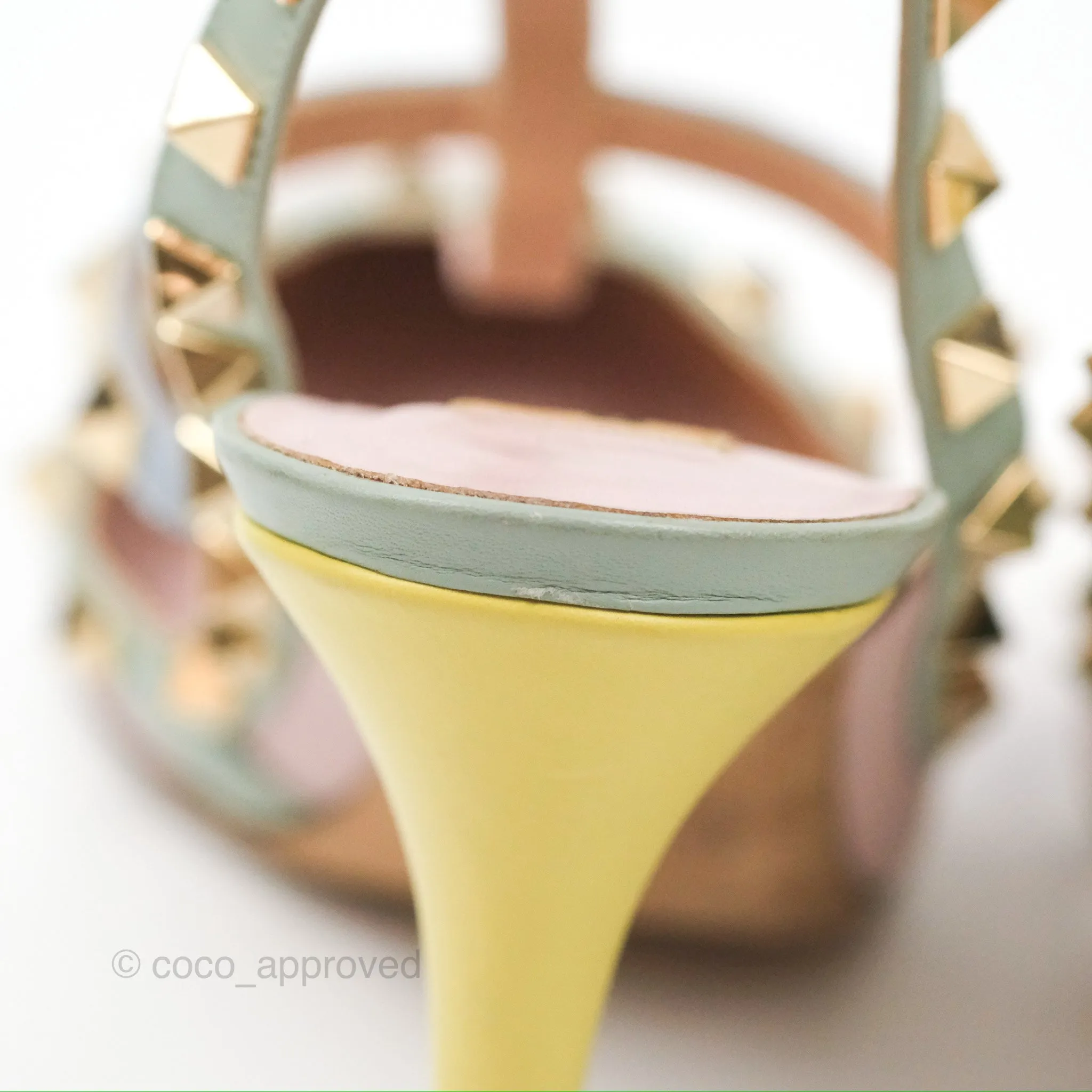 Valentino Garavani Rockstud Leather Slingback Pumps in Watercolor Size 39