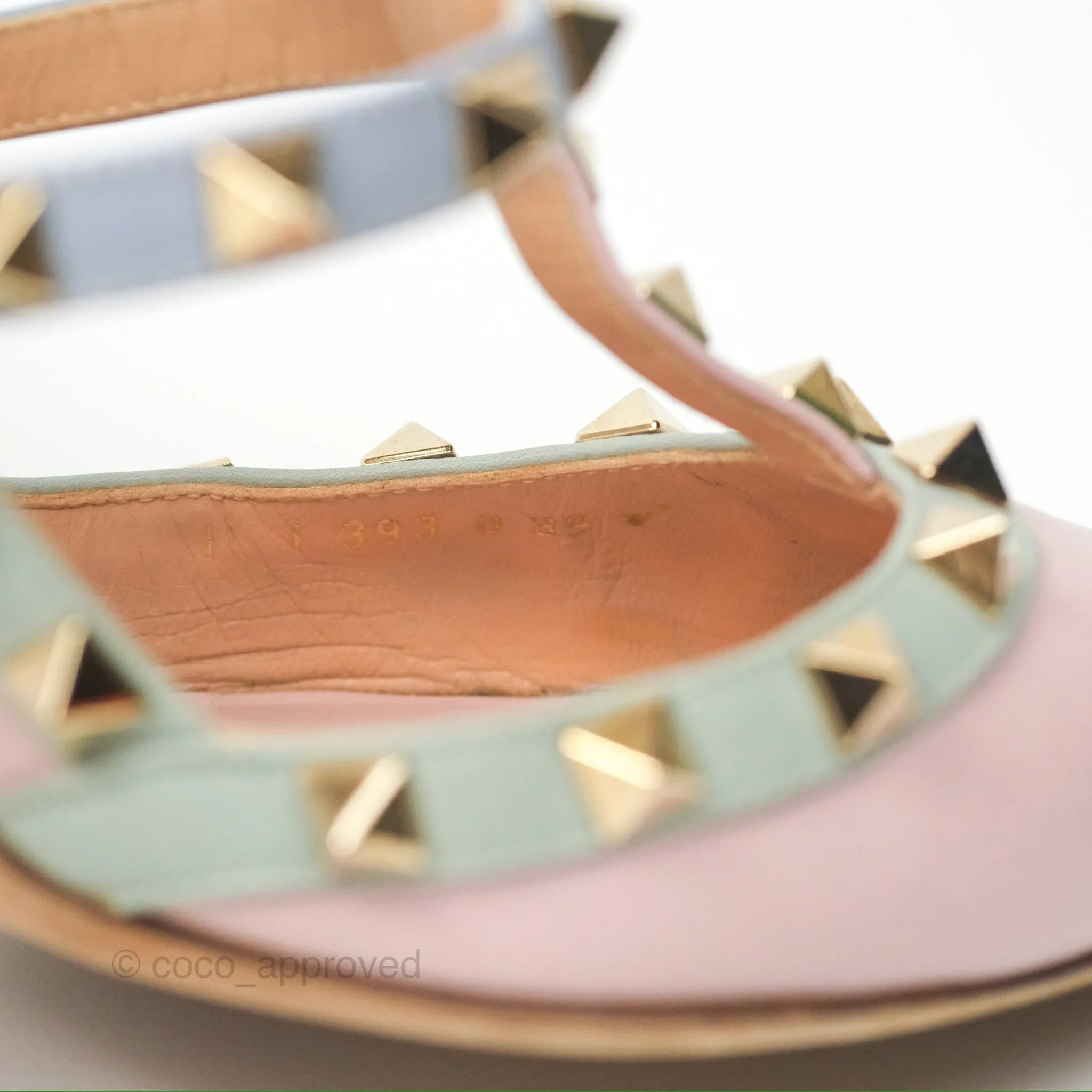 Valentino Garavani Rockstud Leather Slingback Pumps in Watercolor Size 39