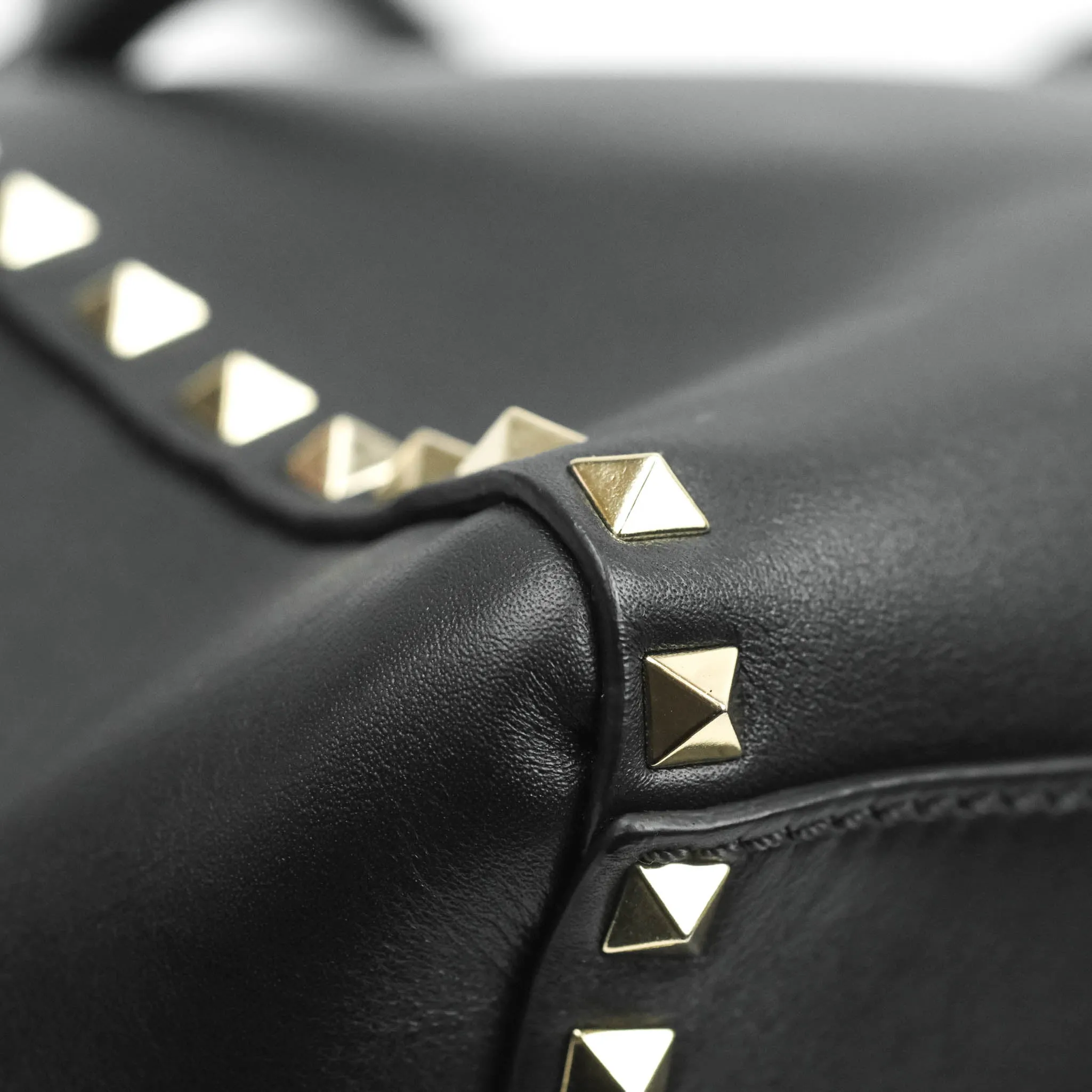 Valentino Garavani Rockstud Mini Trapeze Shoulder Bag Black Calfskin Gold Hardware