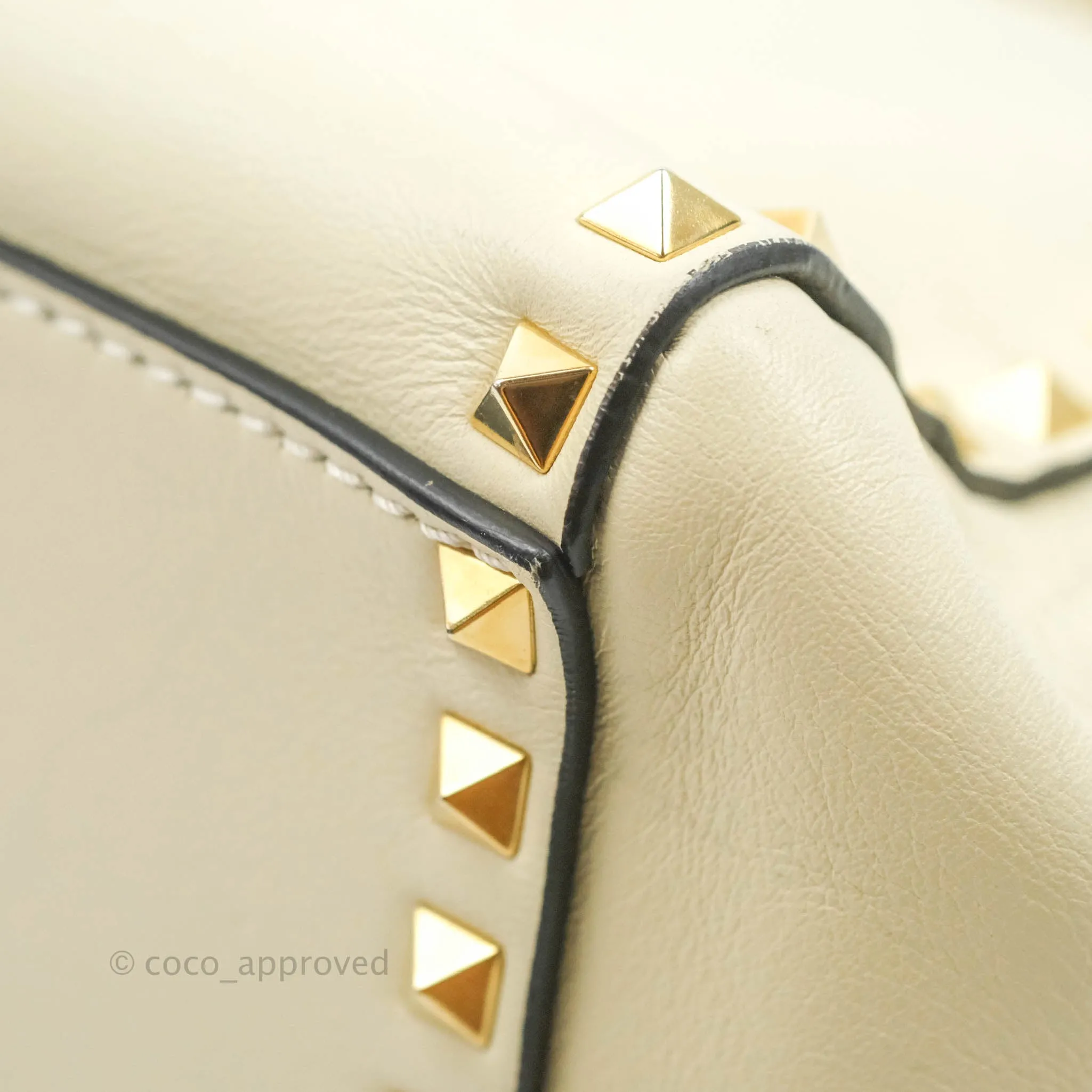 Valentino Garavani Rockstud Mini Trapeze Shoulder Bag White Calfskin Gold Hardware