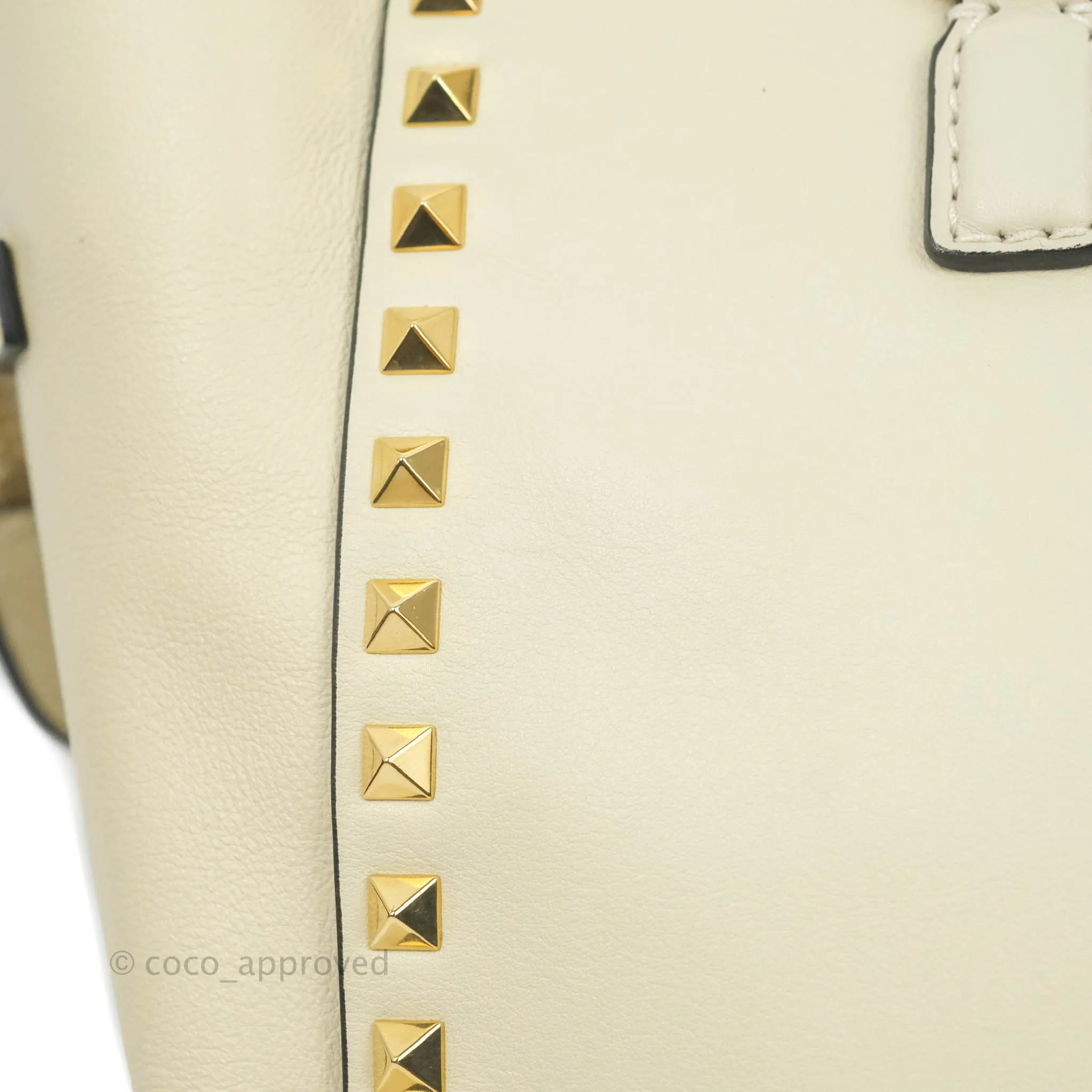 Valentino Garavani Rockstud Mini Trapeze Shoulder Bag White Calfskin Gold Hardware
