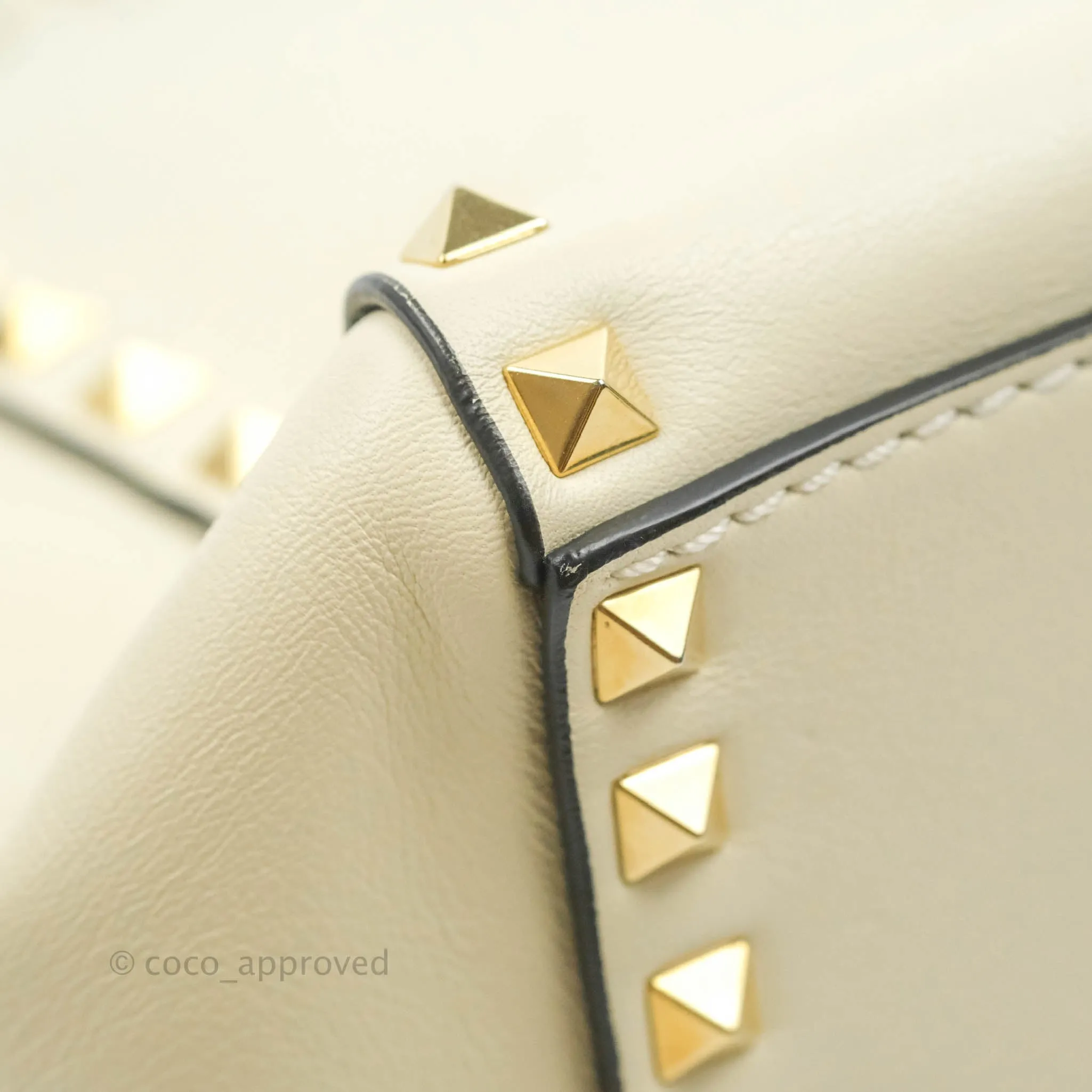 Valentino Garavani Rockstud Mini Trapeze Shoulder Bag White Calfskin Gold Hardware