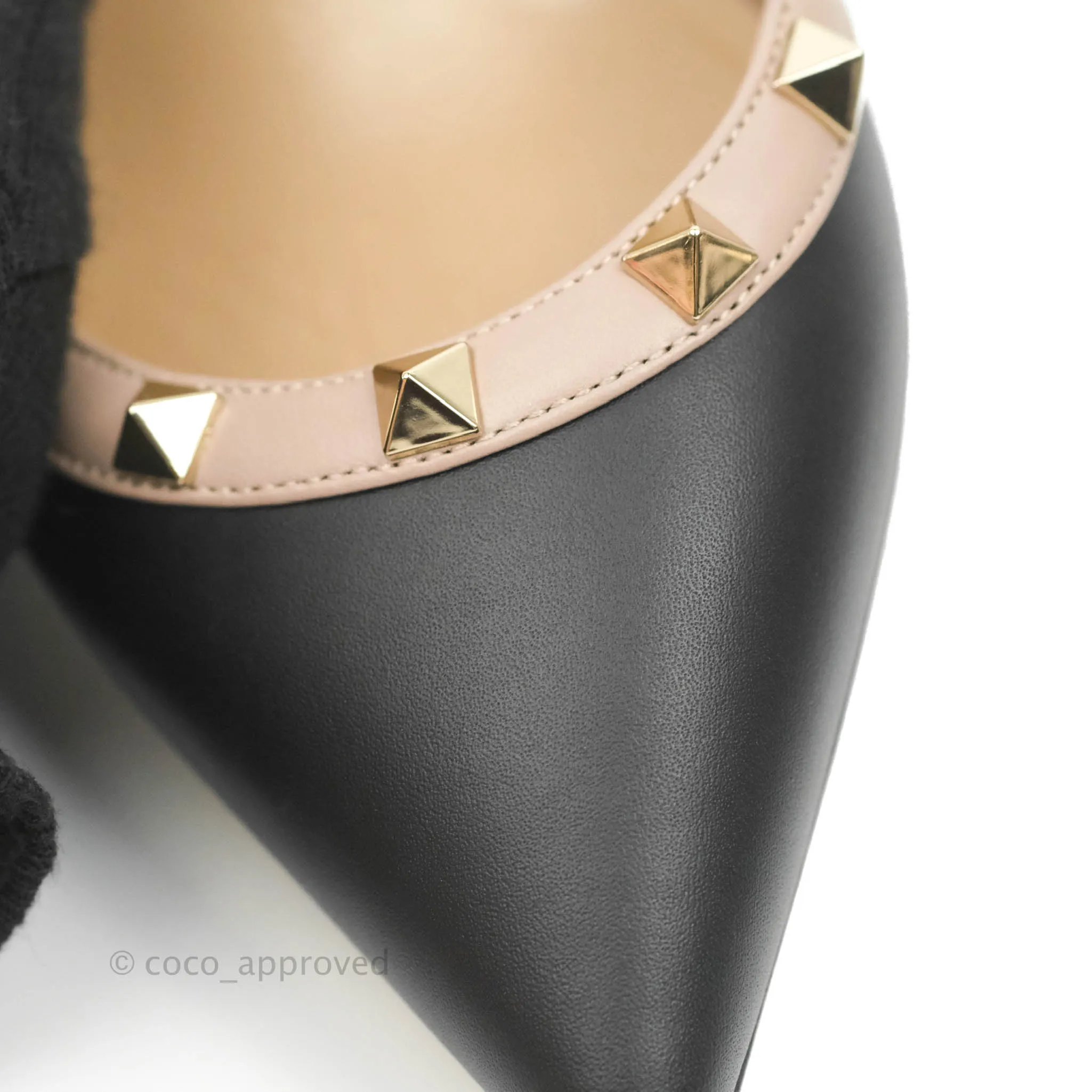 Valentino Garavani Rockstud Pumps Black Beige Size 36.5