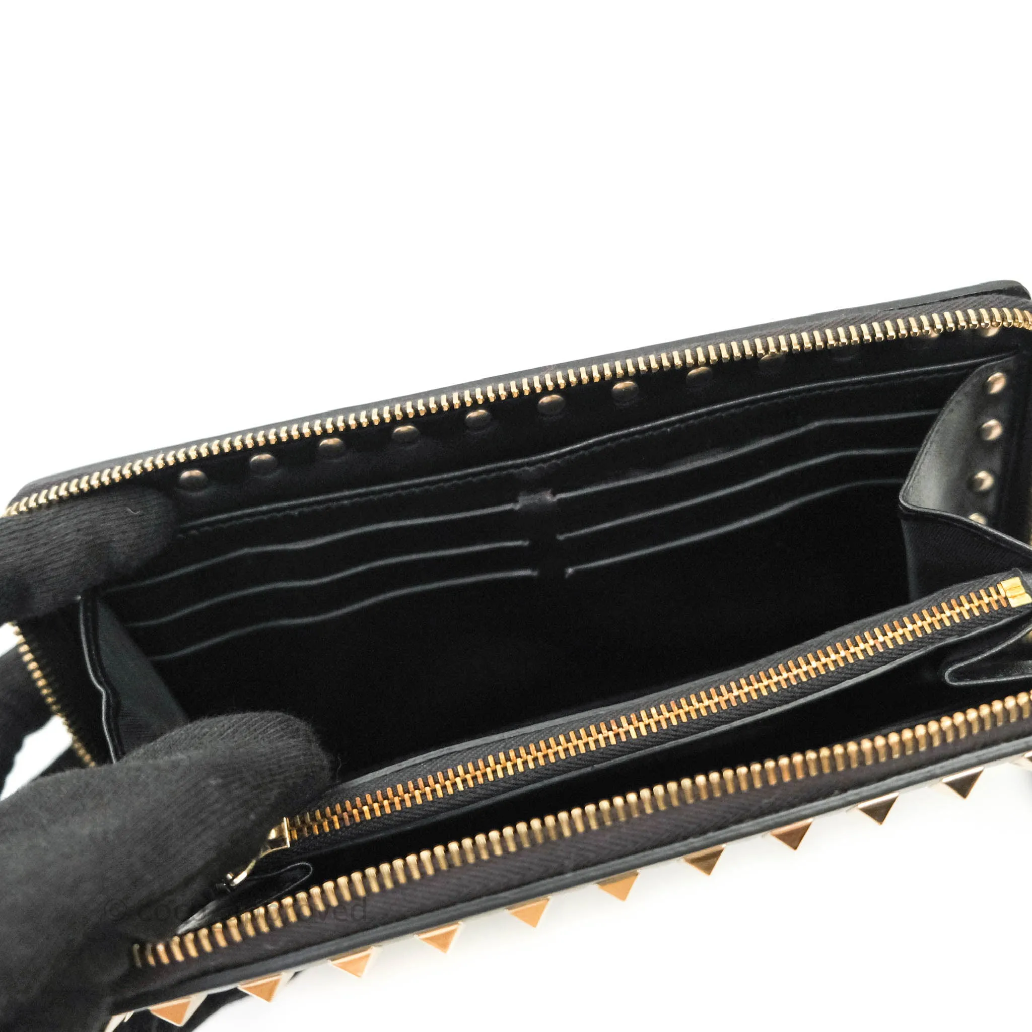 Valentino Garavani Rockstud Wallet Black Gold Hardware